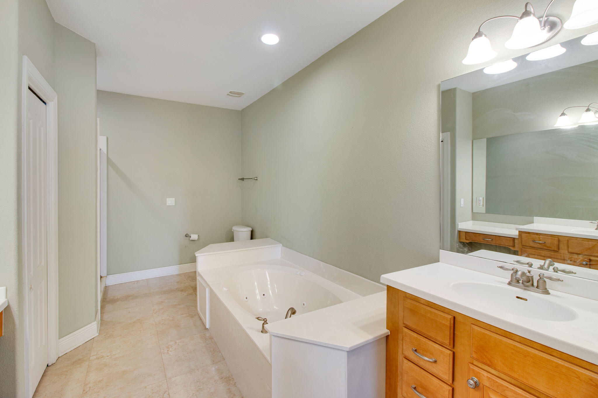 DIAMOND LAKES - Residential Lease