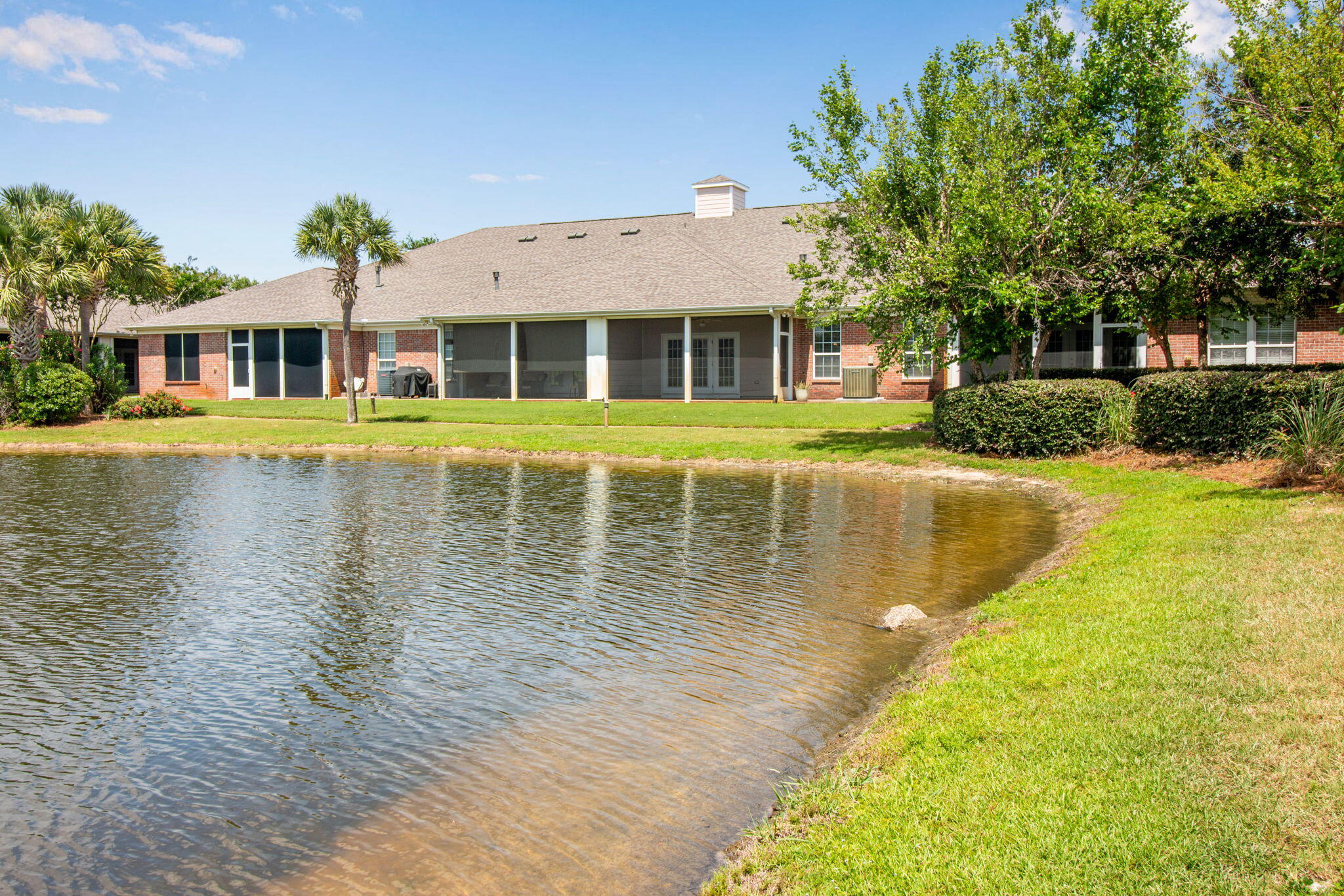 DIAMOND LAKES - Residential Lease