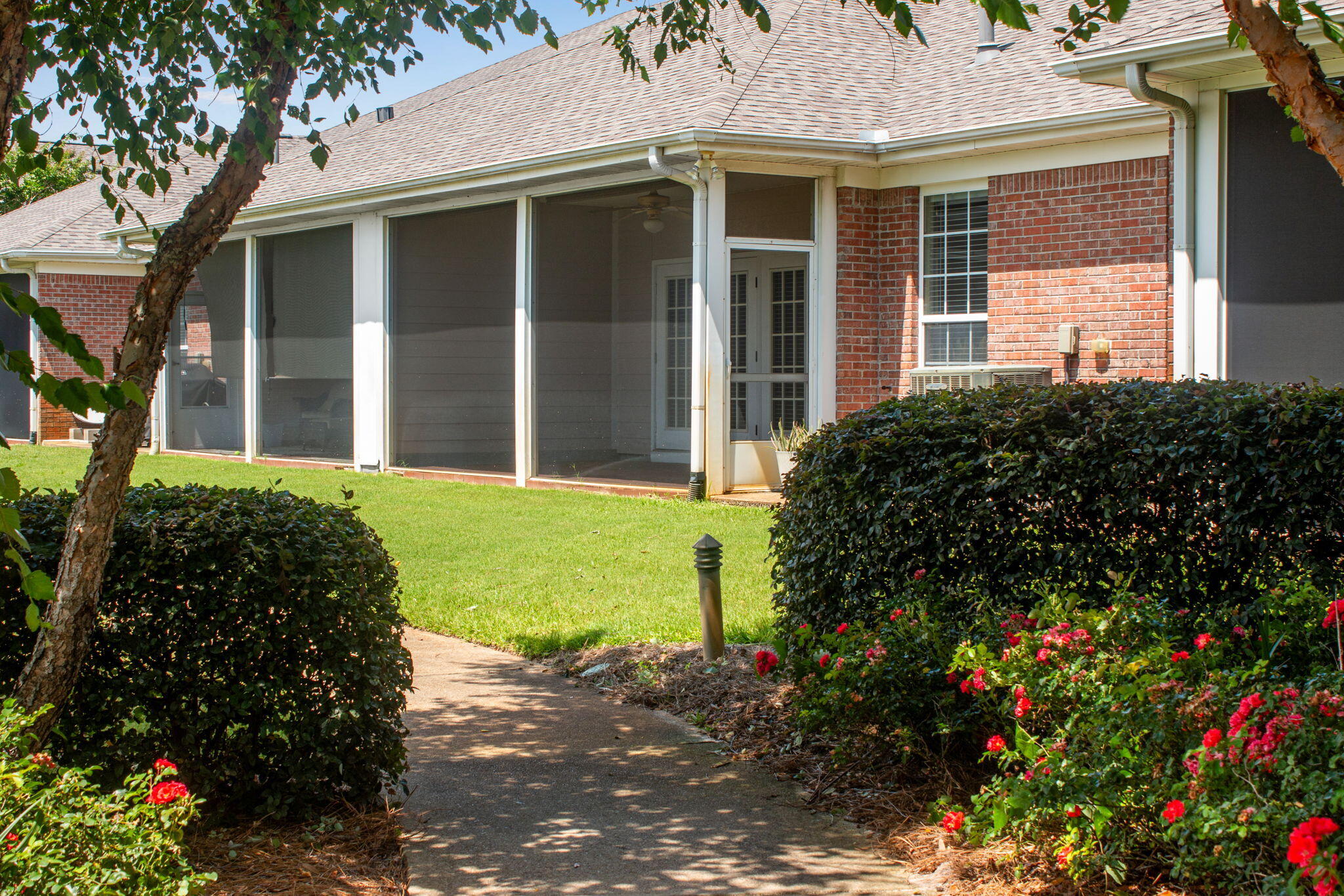 DIAMOND LAKES - Residential Lease