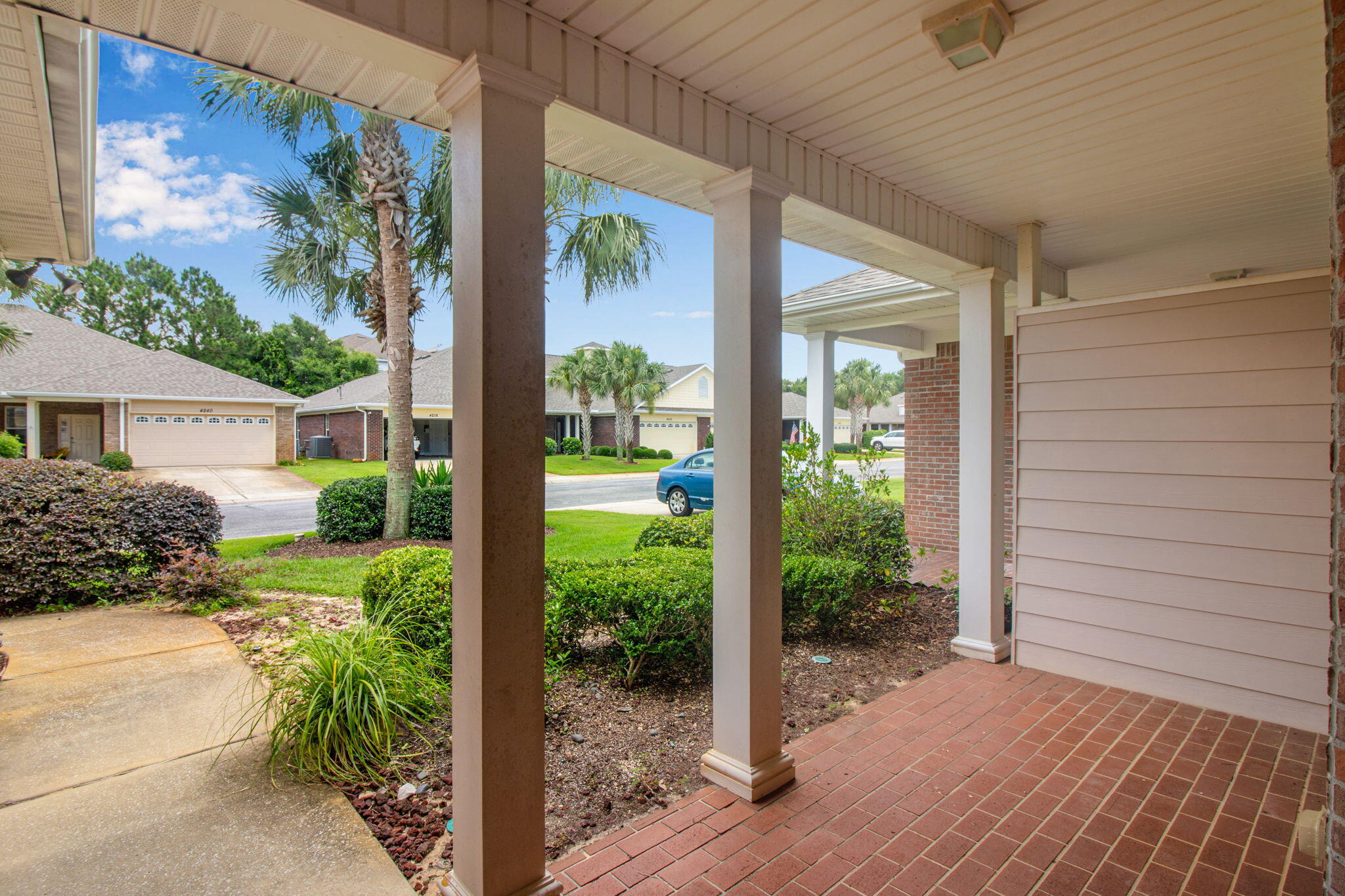 DIAMOND LAKES - Residential Lease