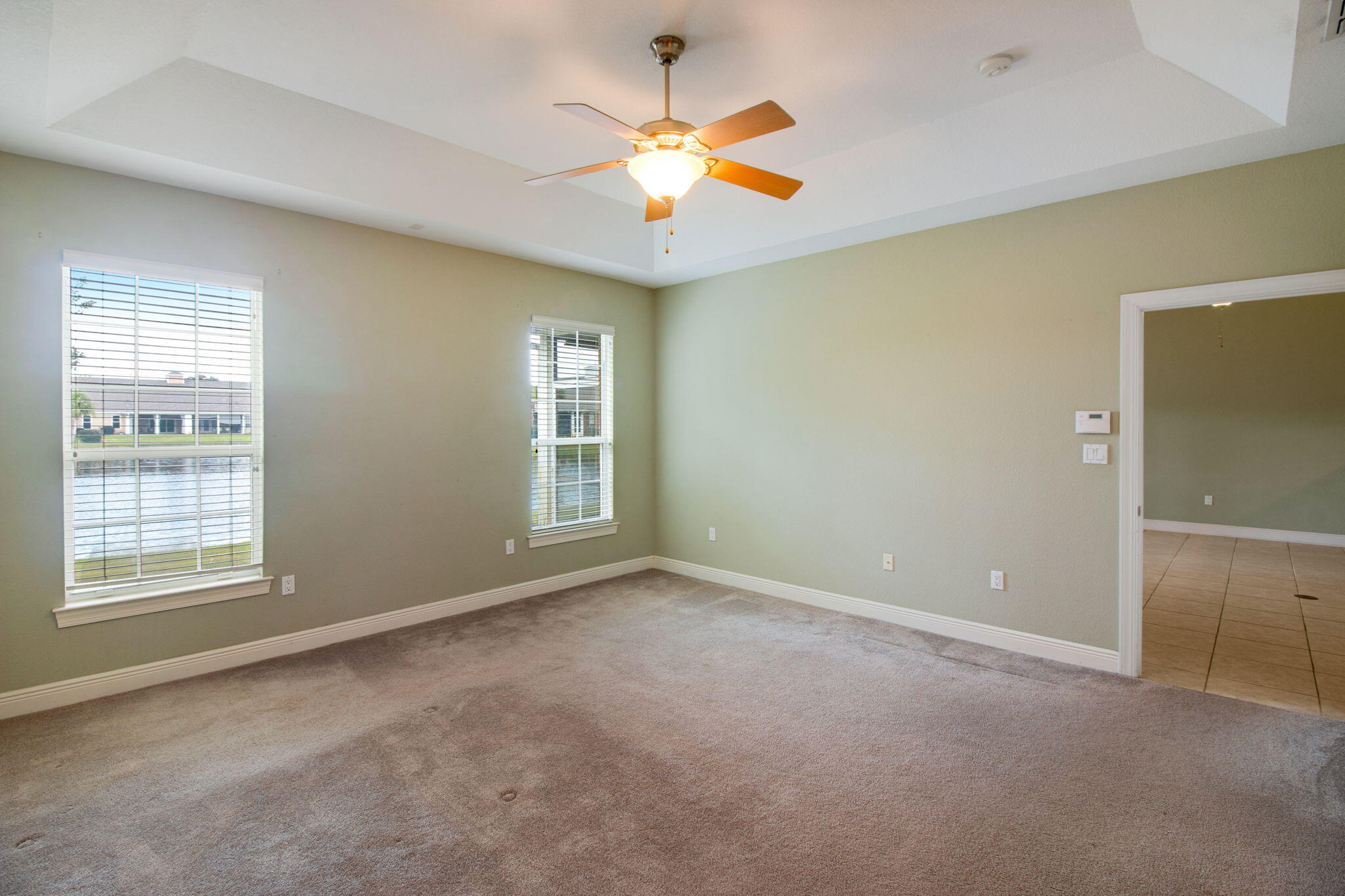 DIAMOND LAKES - Residential Lease