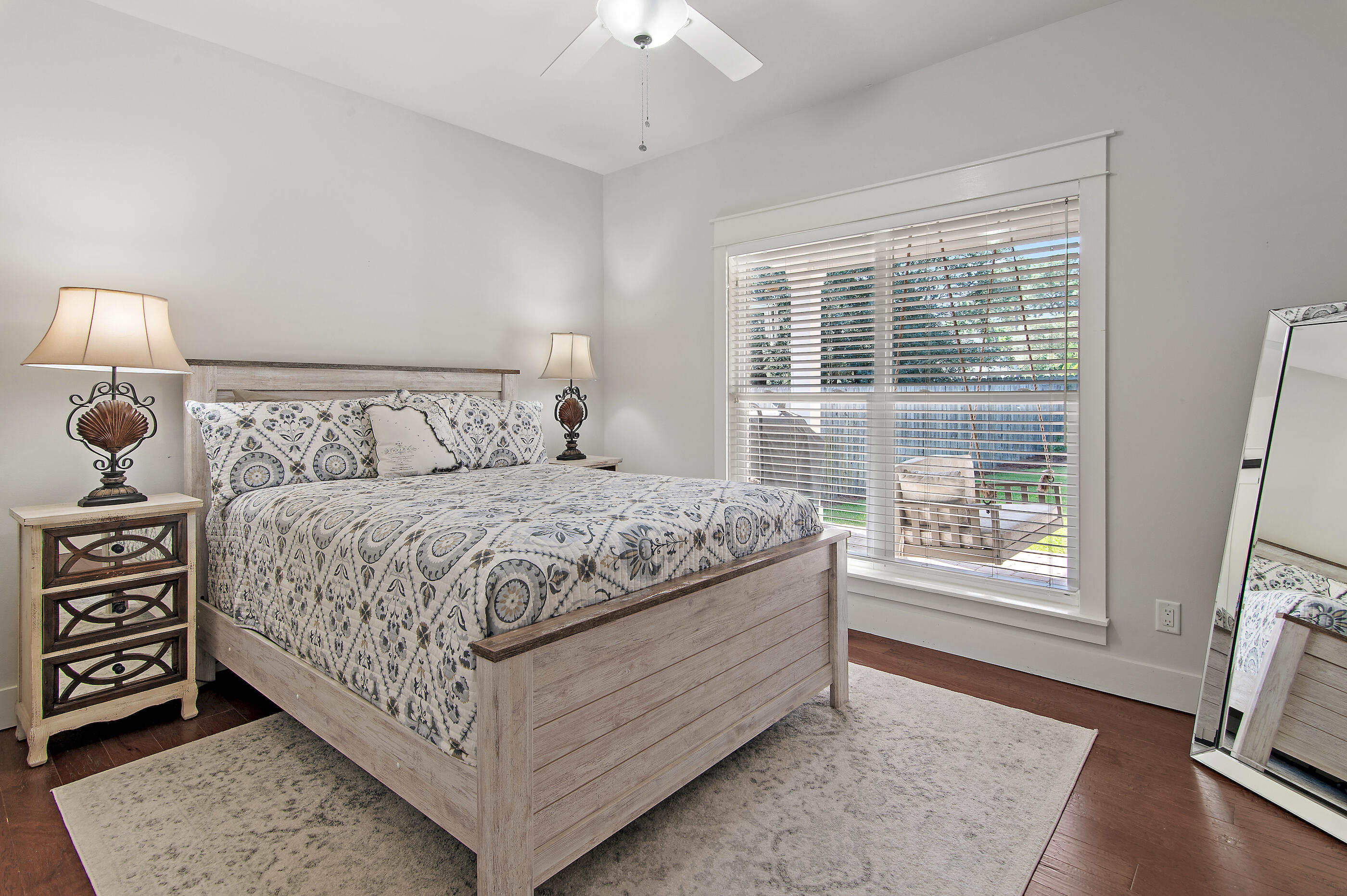 HOLIDAY SHORES EST 4TH ADDN - Residential
