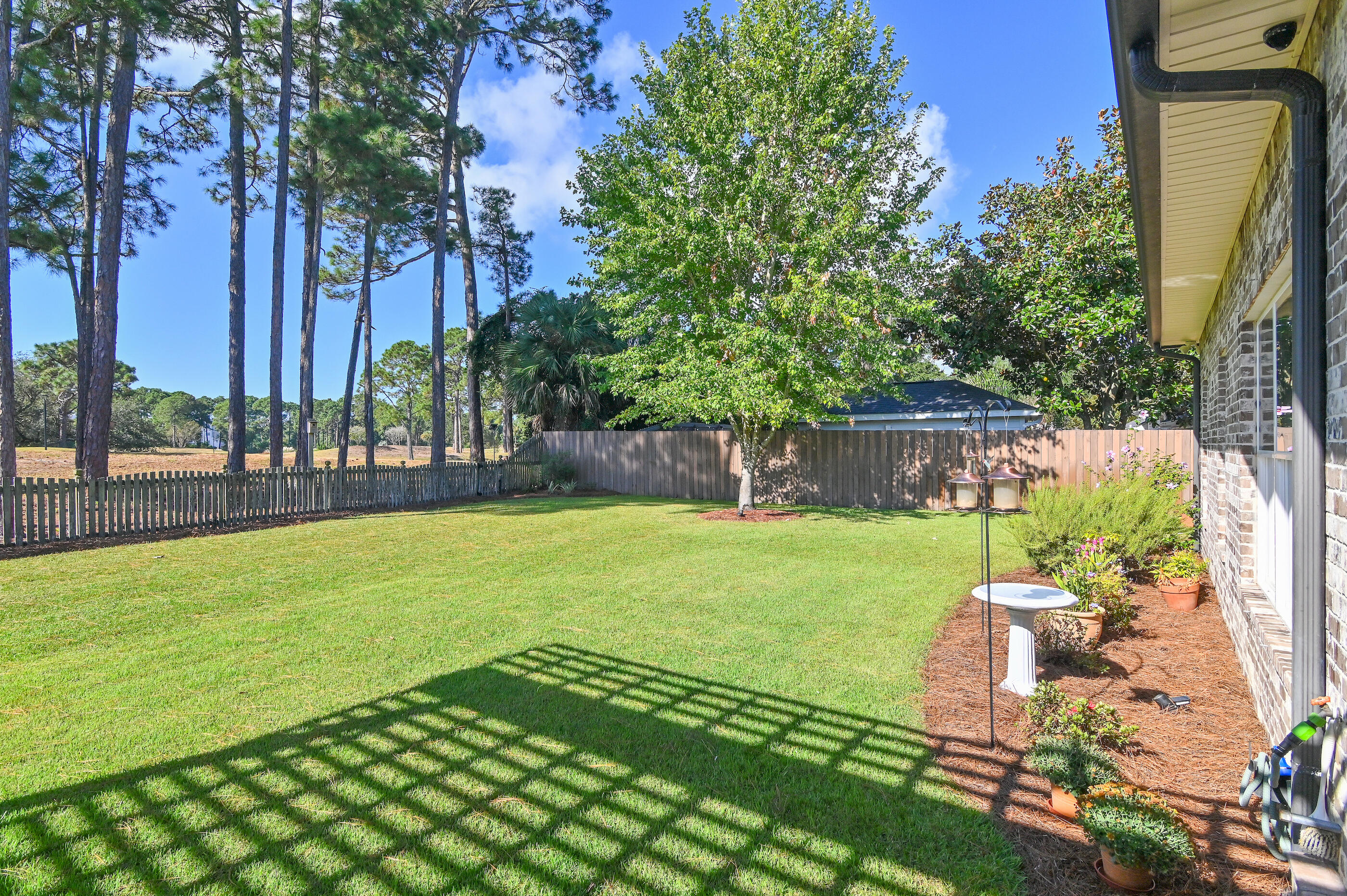 HOLIDAY SHORES EST 4TH ADDN - Residential