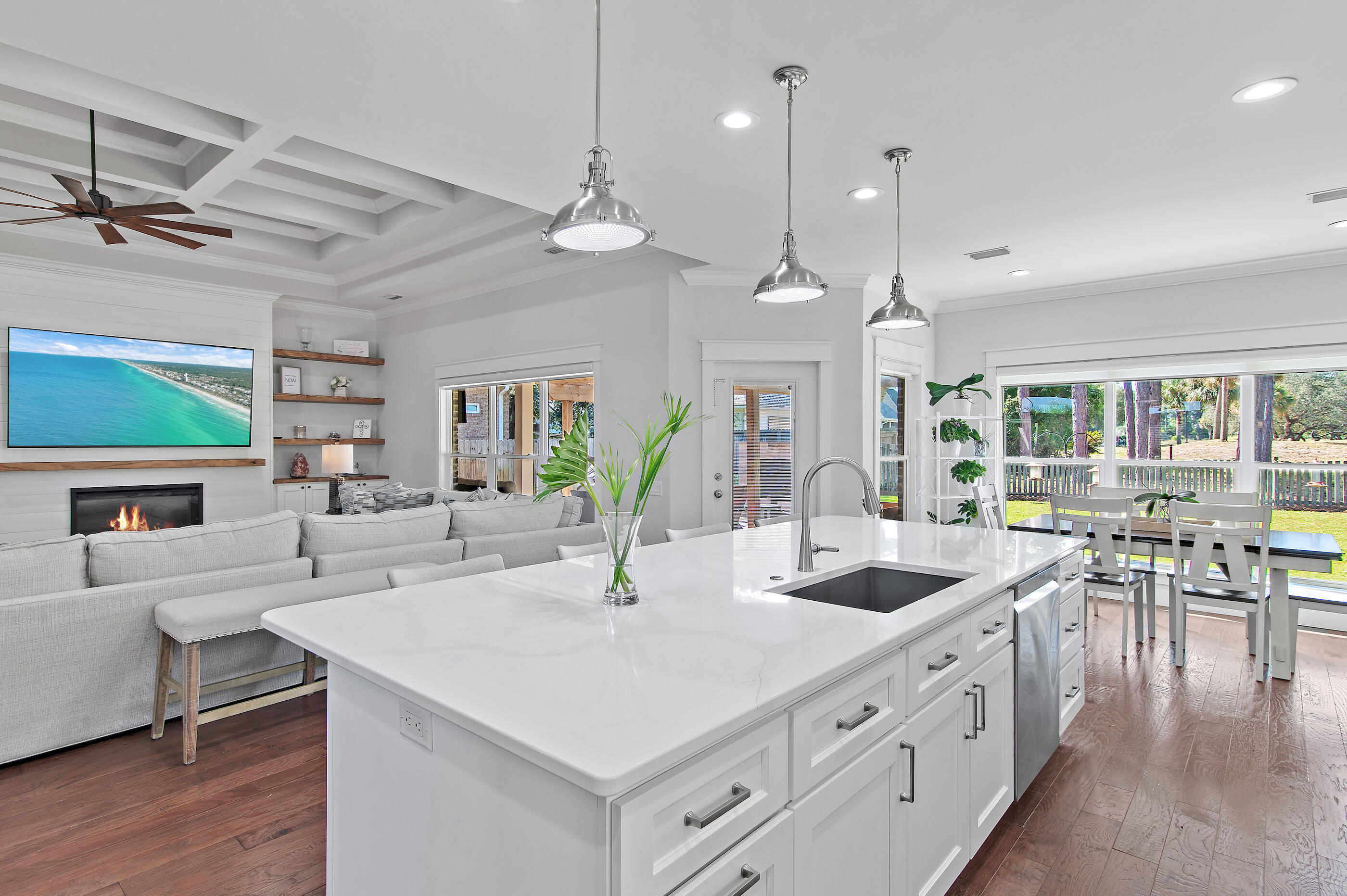 HOLIDAY SHORES EST 4TH ADDN - Residential