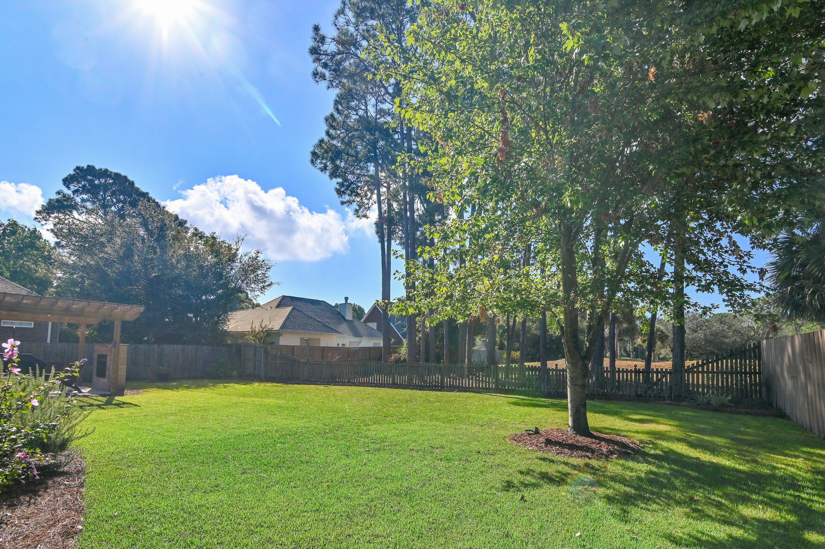HOLIDAY SHORES EST 4TH ADDN - Residential