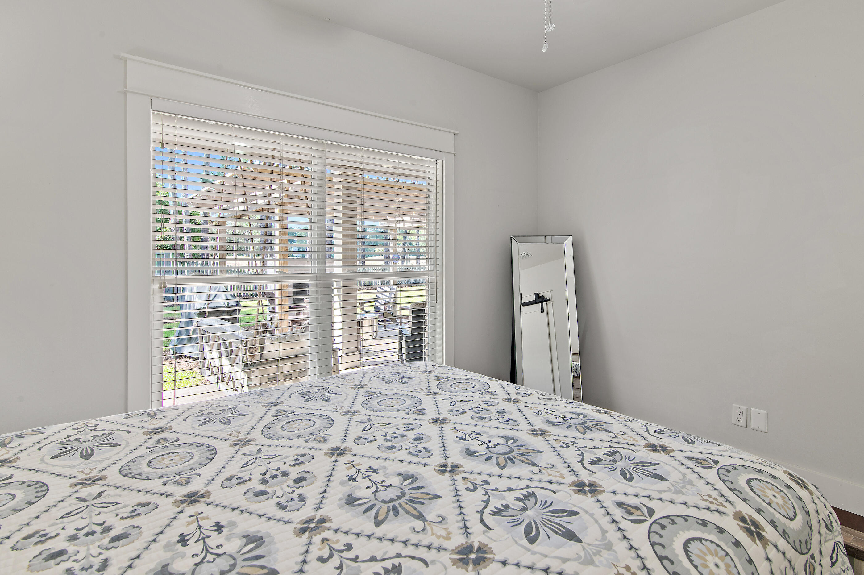 HOLIDAY SHORES EST 4TH ADDN - Residential