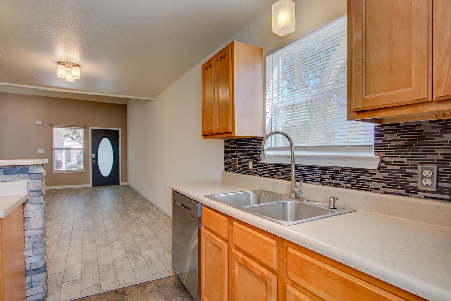 YACHT CLUB OAKS - Residential