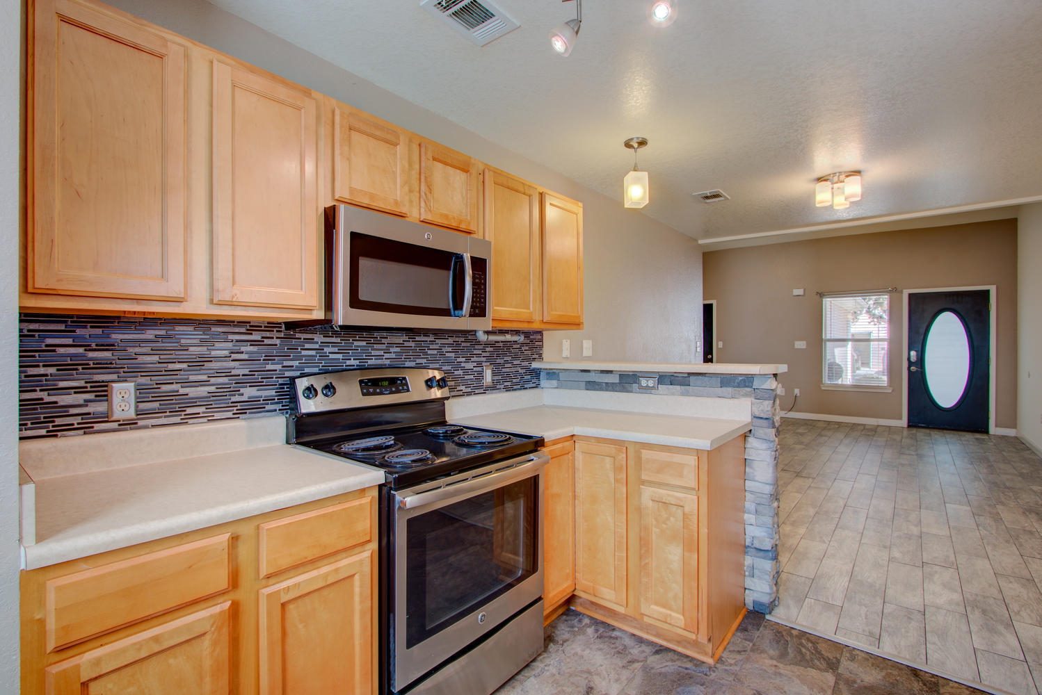 YACHT CLUB OAKS - Residential