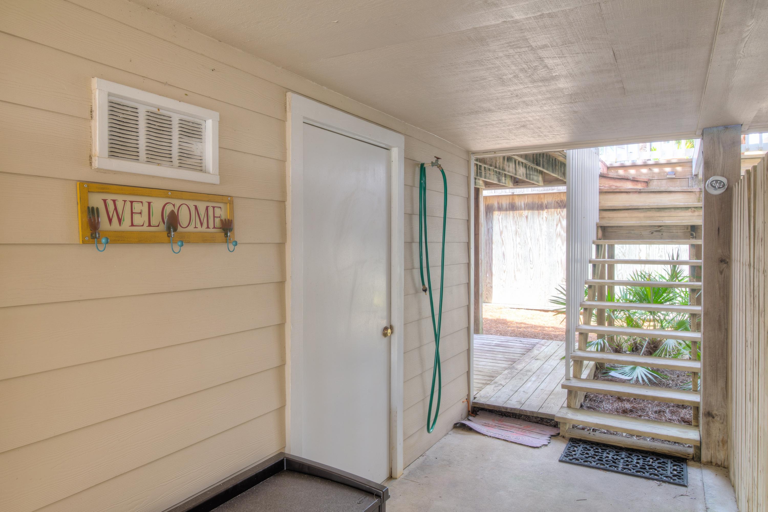 SANDCASTLES BY THE SEA T/H PH 1 - Residential