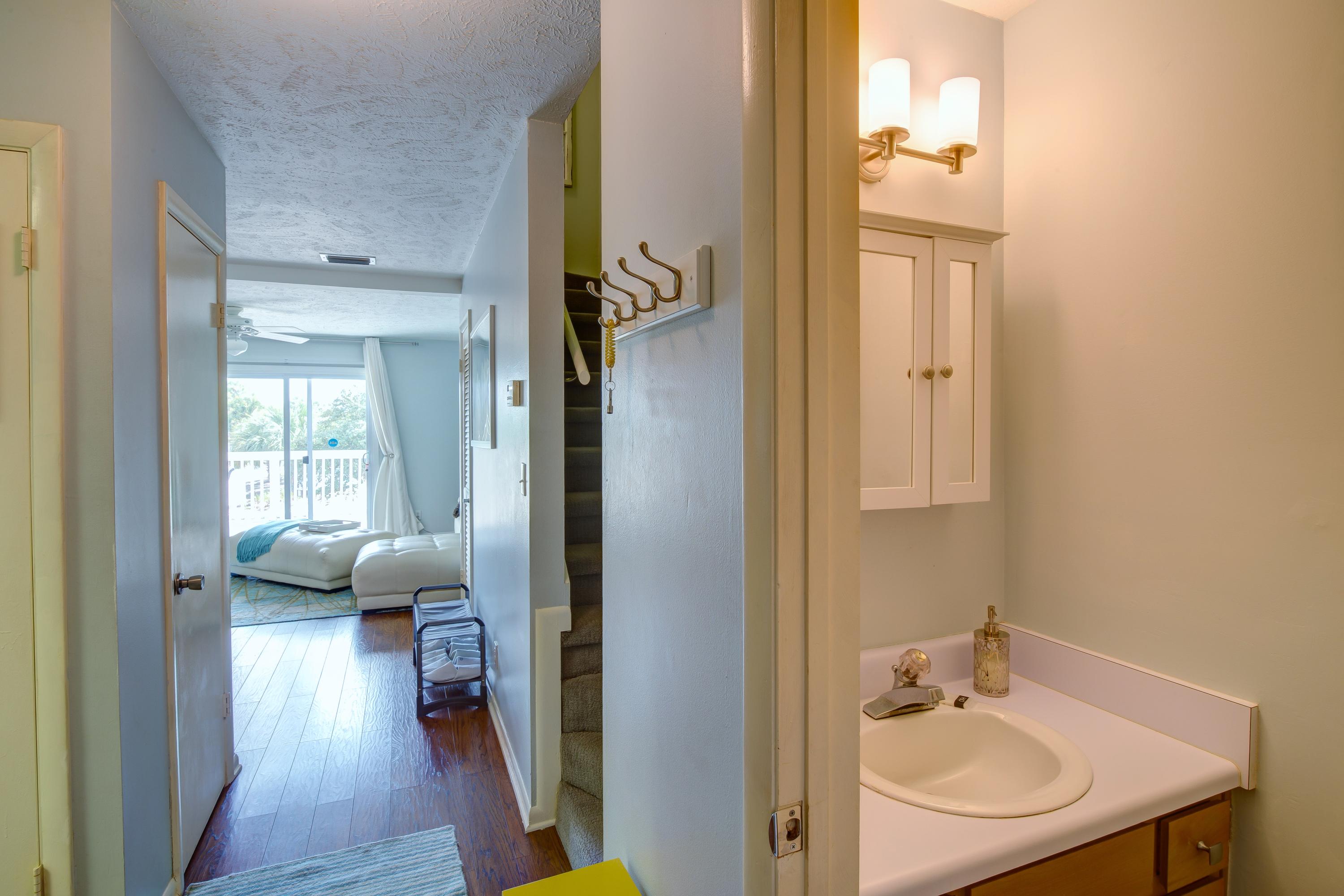 SANDCASTLES BY THE SEA T/H PH 1 - Residential