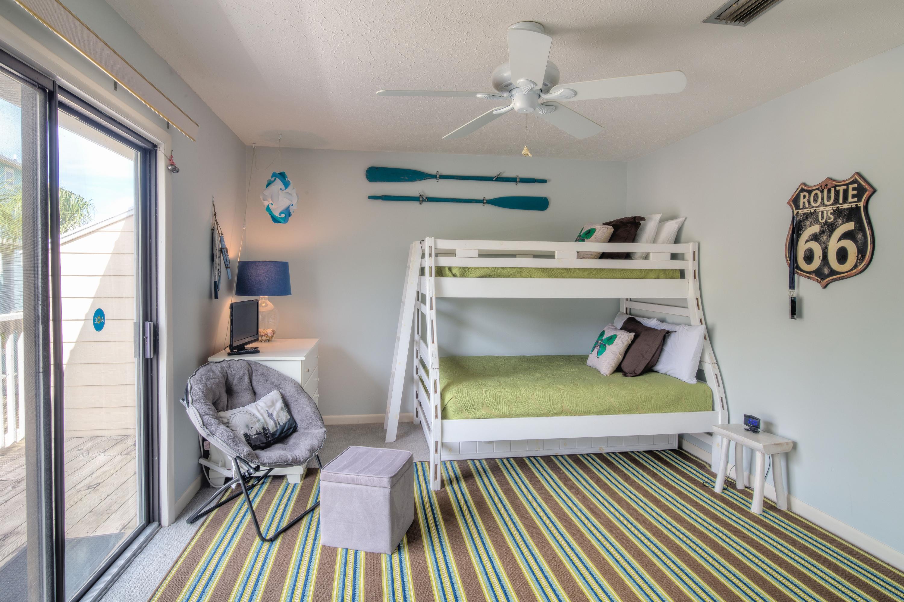 SANDCASTLES BY THE SEA T/H PH 1 - Residential