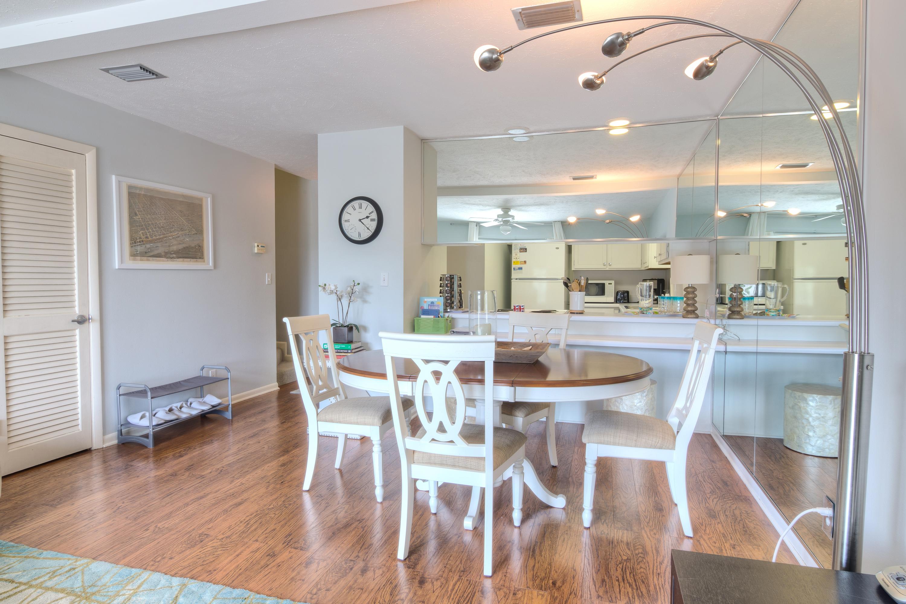 SANDCASTLES BY THE SEA T/H PH 1 - Residential