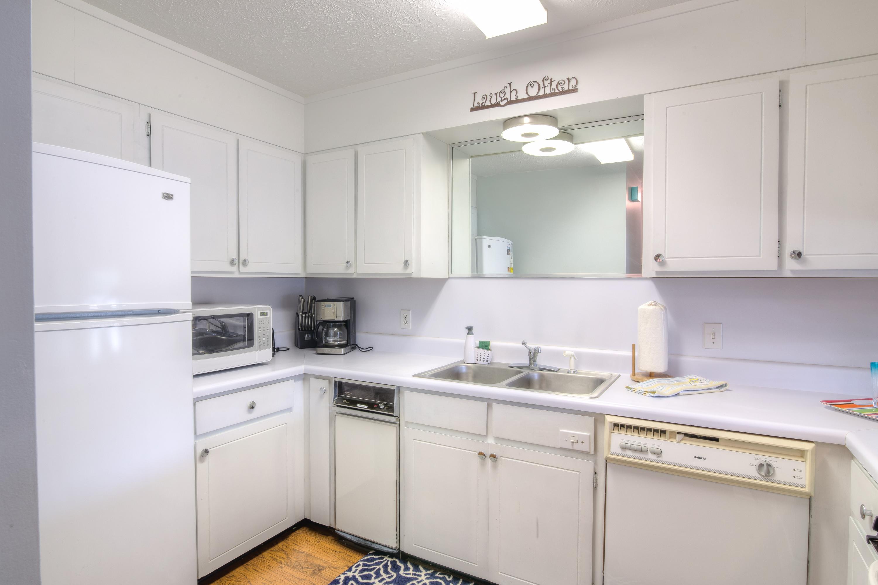 SANDCASTLES BY THE SEA T/H PH 1 - Residential