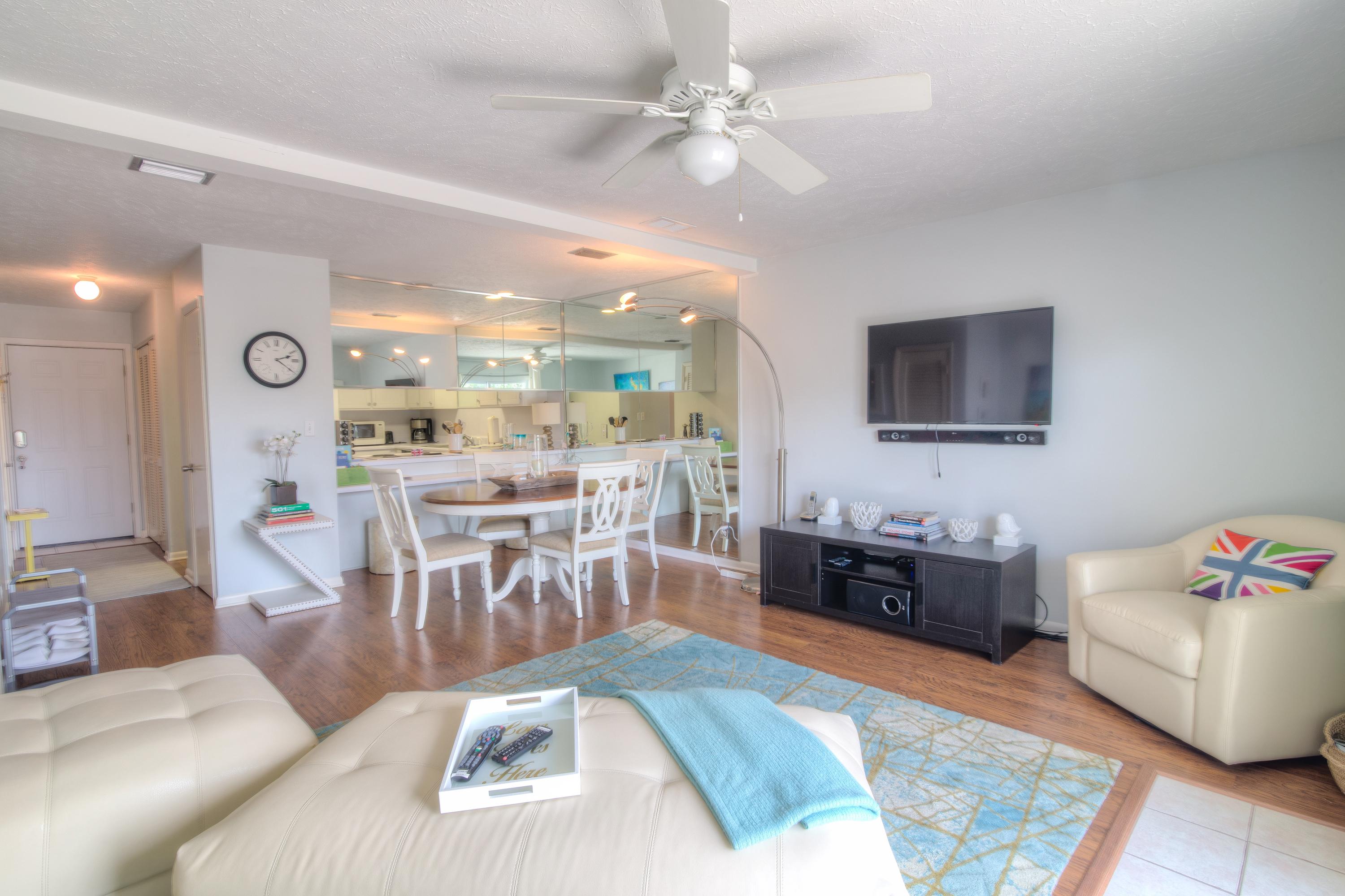 SANDCASTLES BY THE SEA T/H PH 1 - Residential