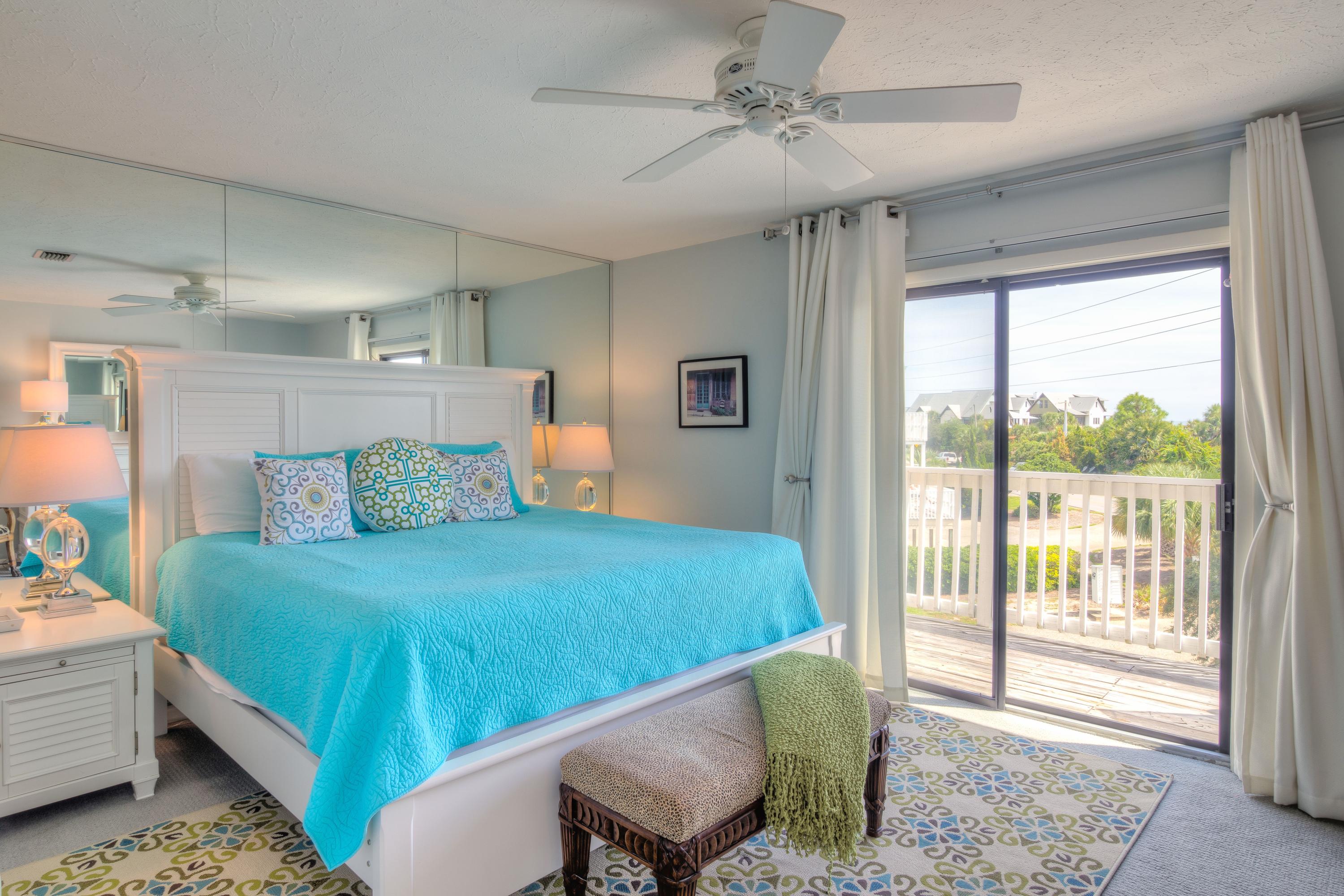 SANDCASTLES BY THE SEA T/H PH 1 - Residential