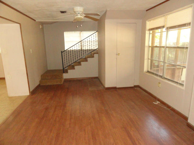 ACORN VILLAS - Residential