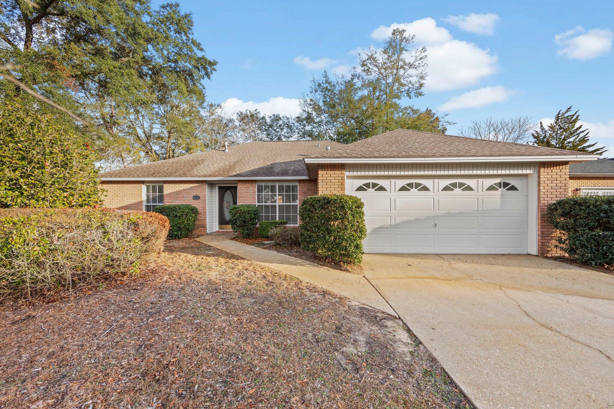 PARKWOOD SQUARE PH 1 - Residential Lease