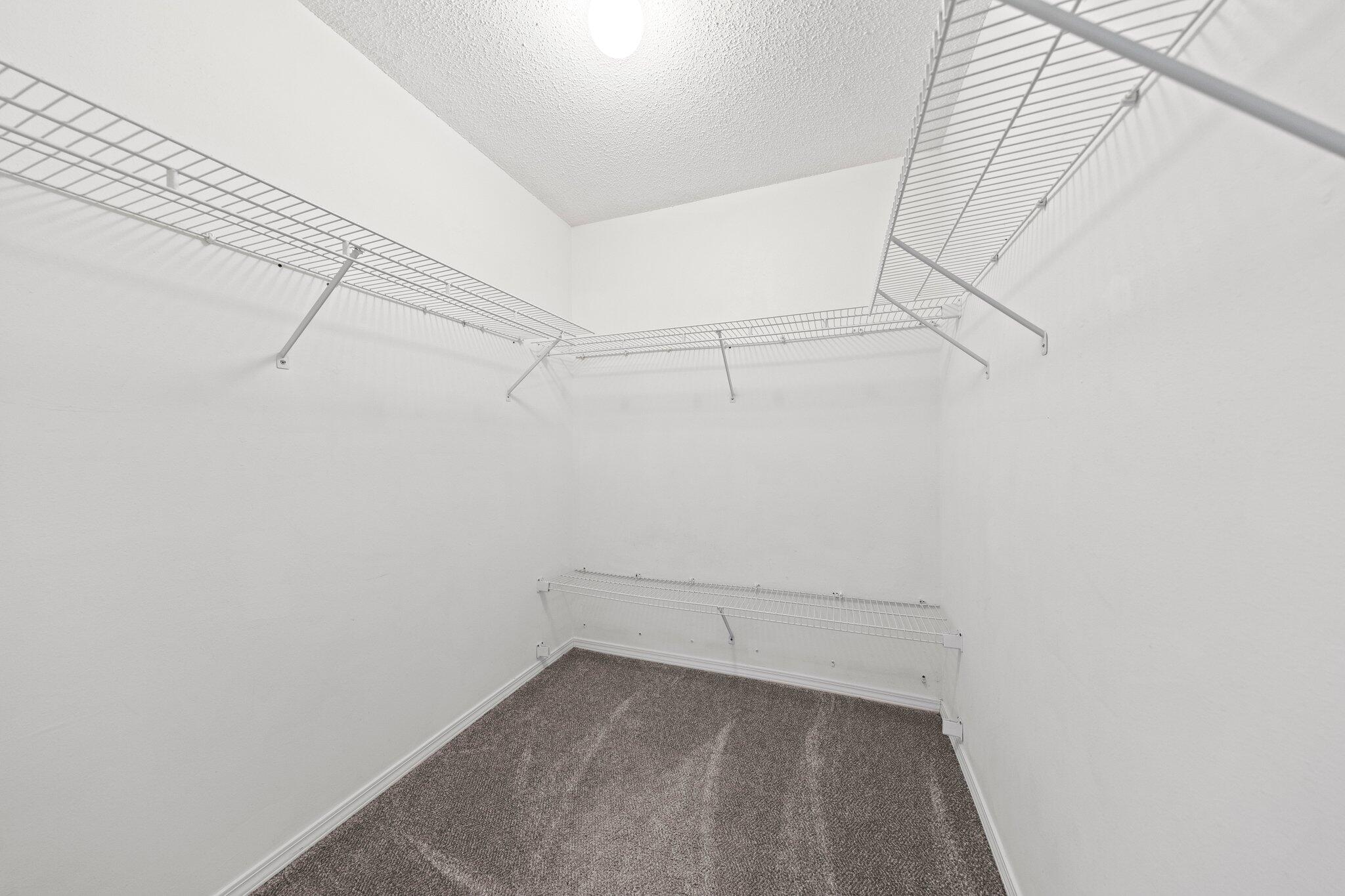 PARKWOOD SQUARE PH 1 - Residential Lease