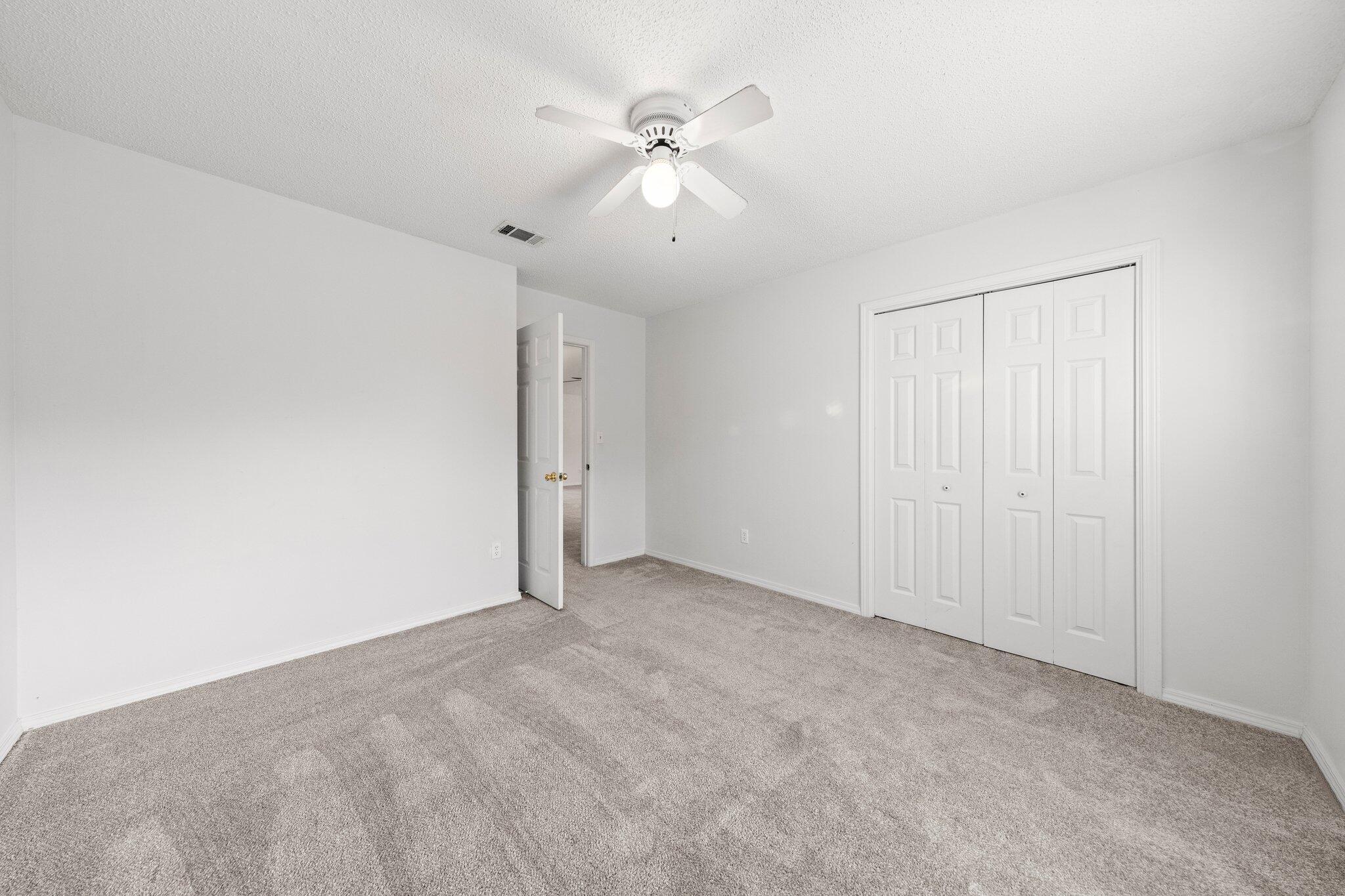 PARKWOOD SQUARE PH 1 - Residential Lease