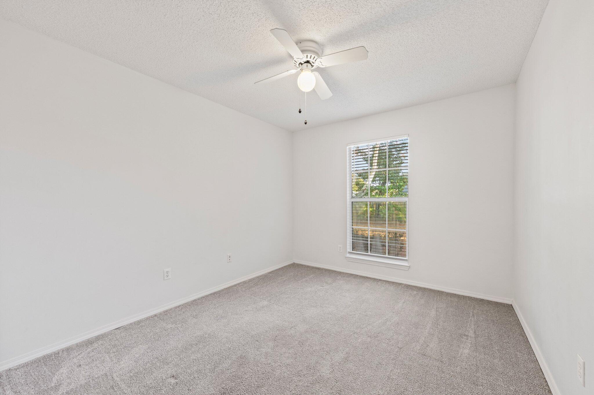 PARKWOOD SQUARE PH 1 - Residential Lease