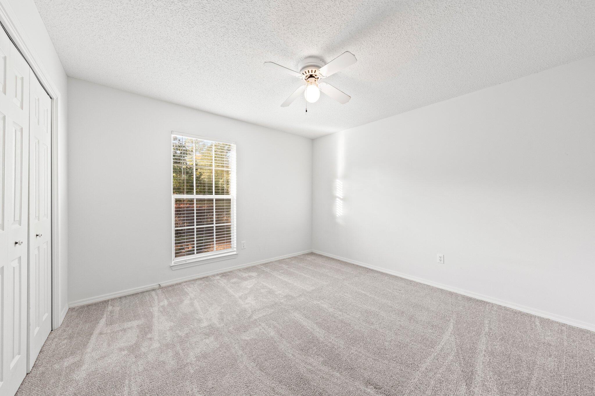 PARKWOOD SQUARE PH 1 - Residential Lease