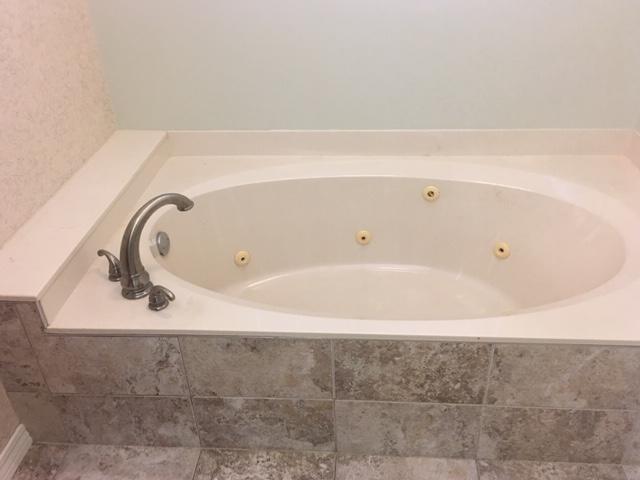 QUAIL TRAIL - Residential Lease