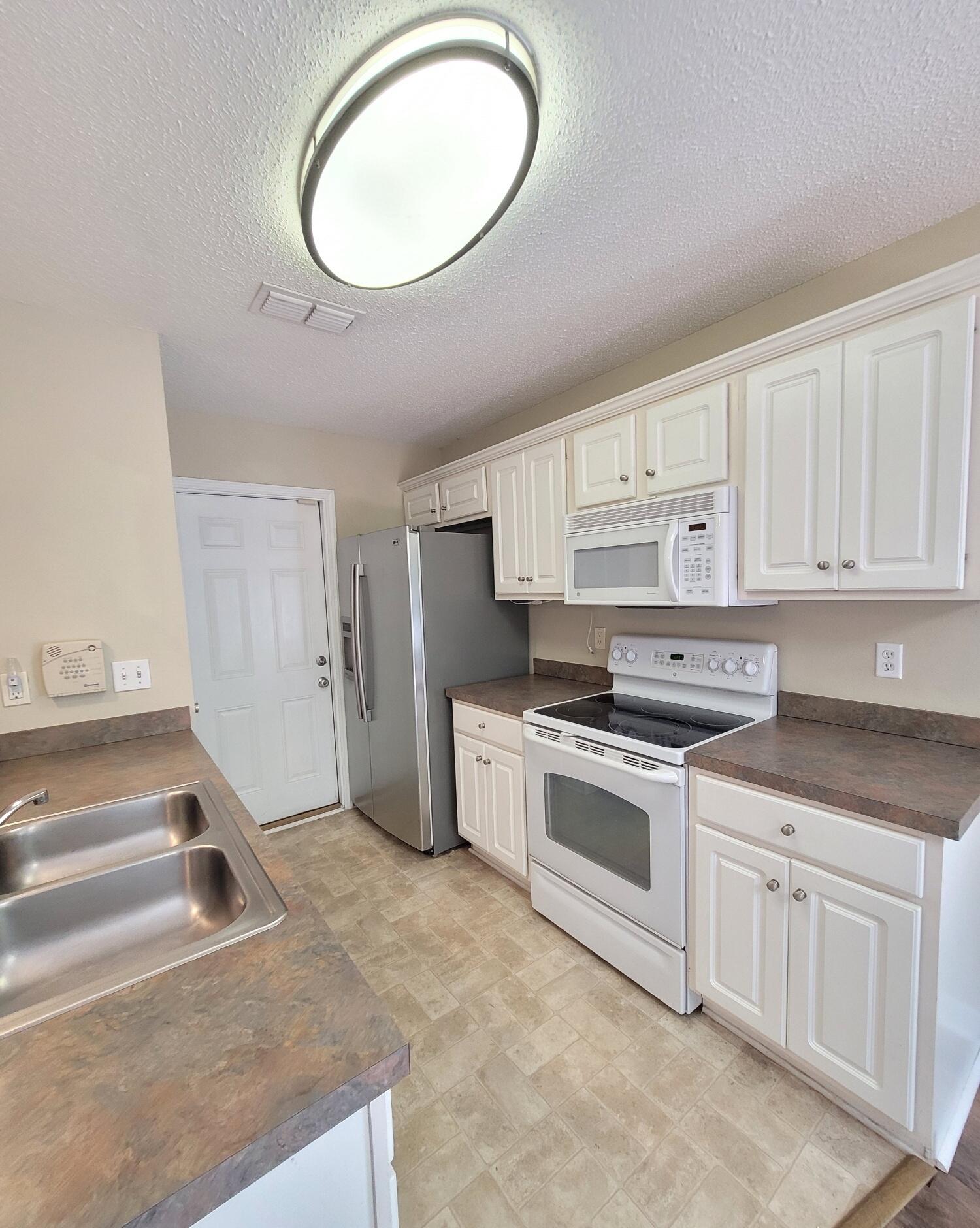 REDSTONE ESTATES - Residential