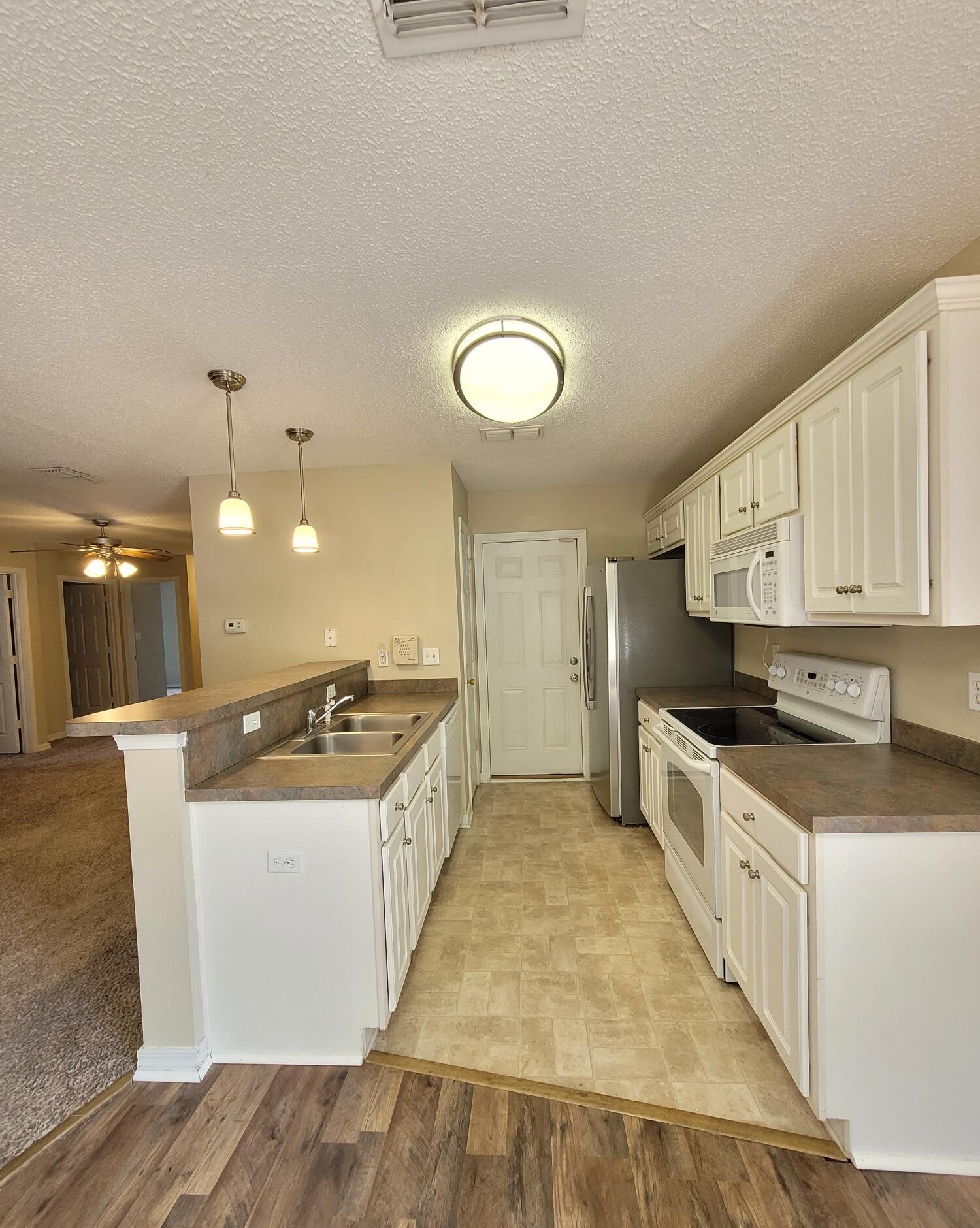 REDSTONE ESTATES - Residential