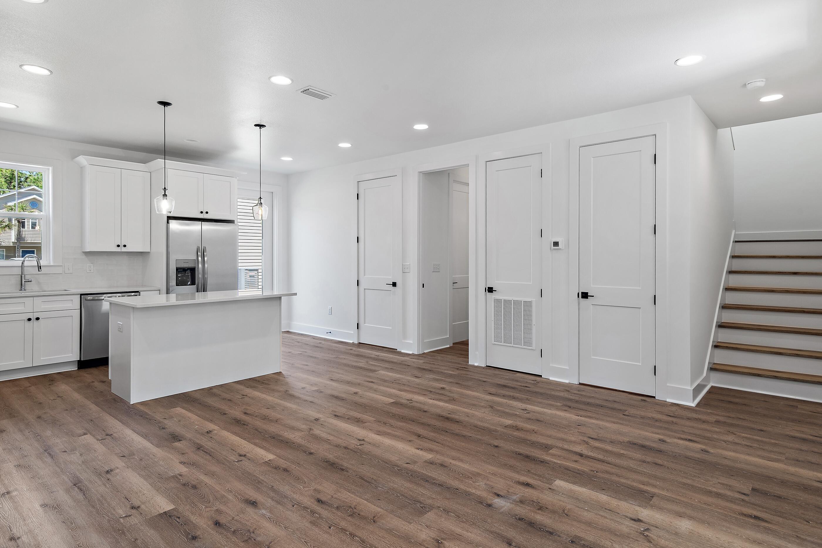 ENCHANTED ESTATES - Residential Lease