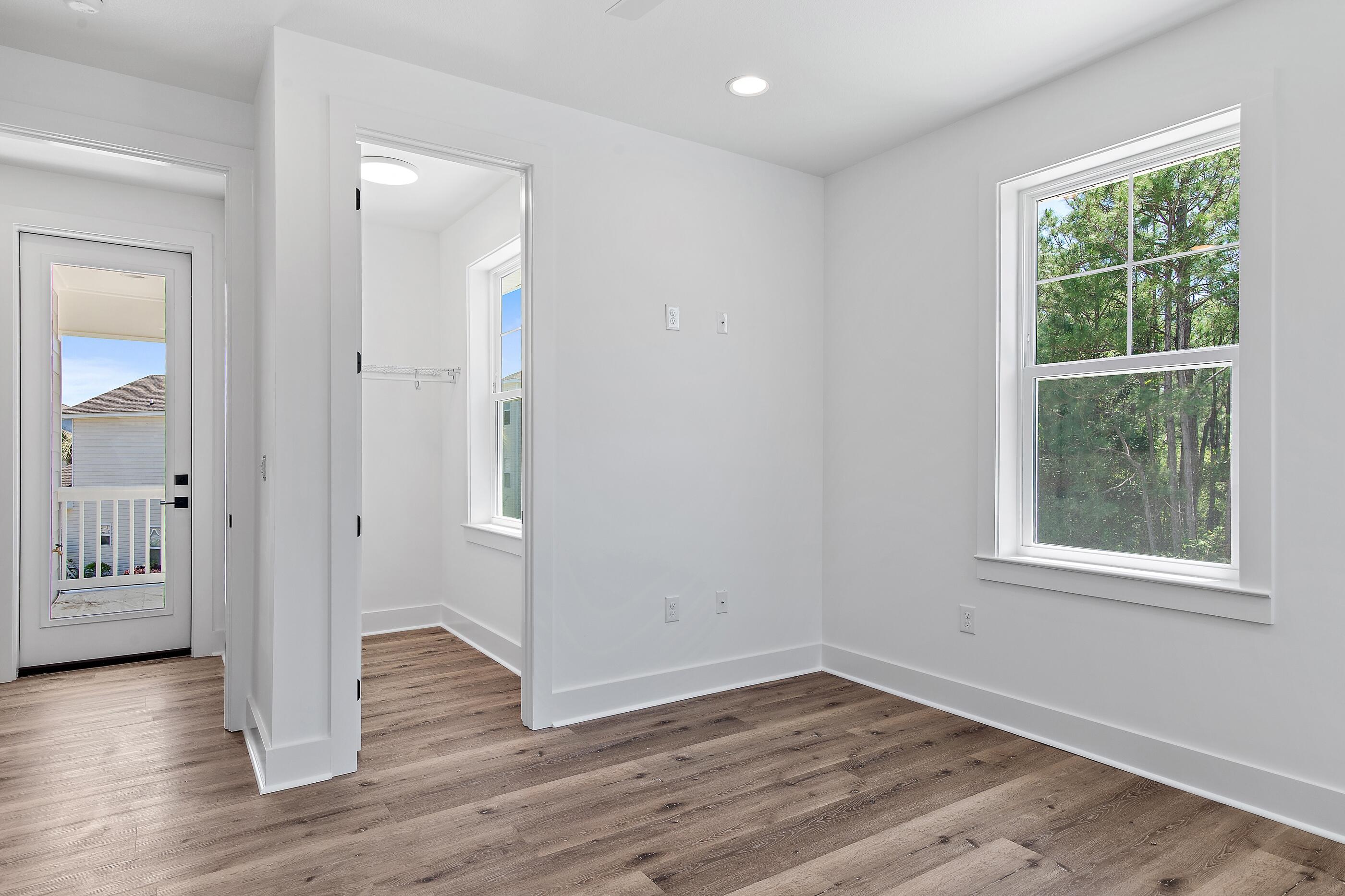 ENCHANTED ESTATES - Residential Lease