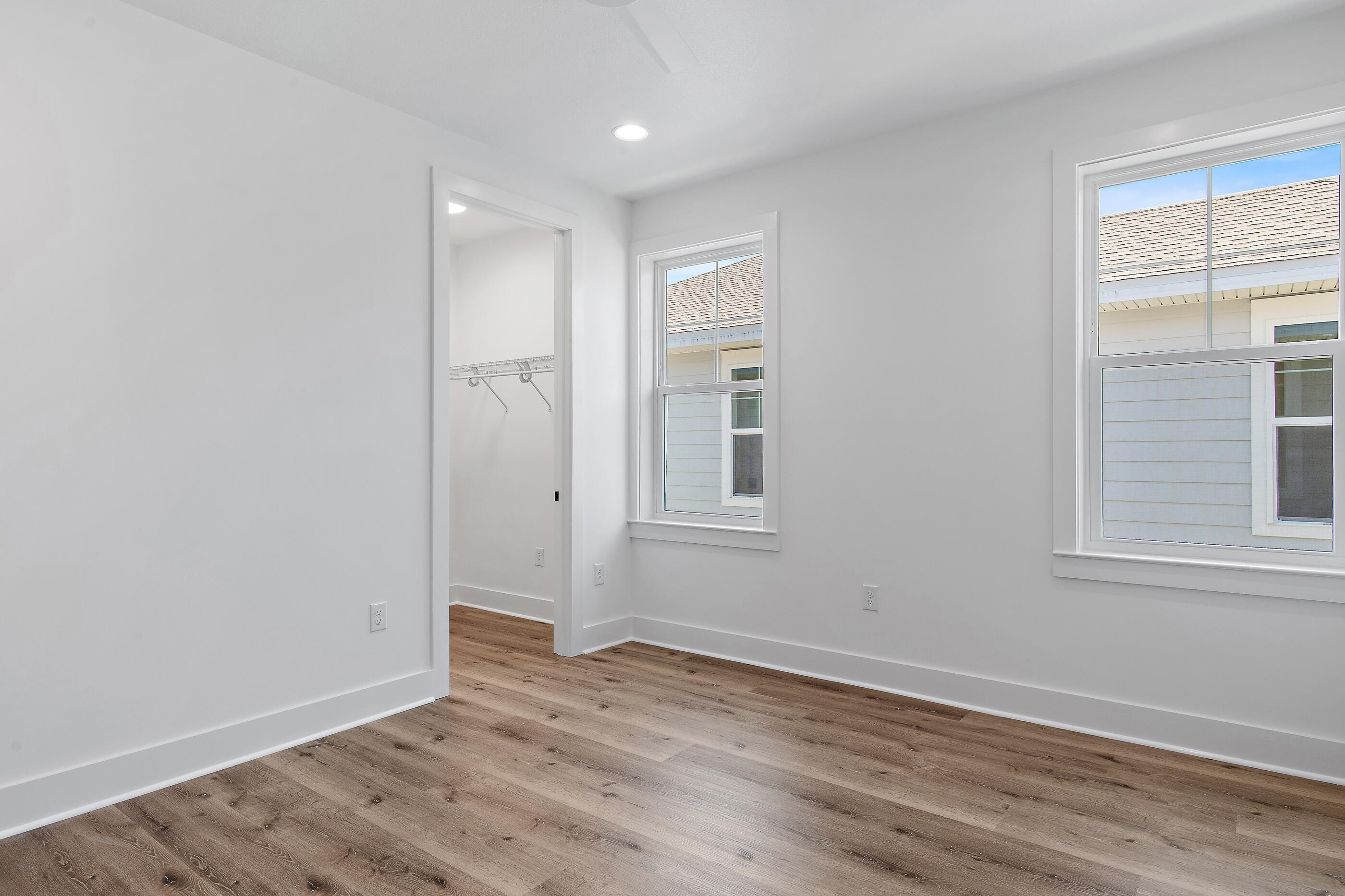 ENCHANTED ESTATES - Residential Lease