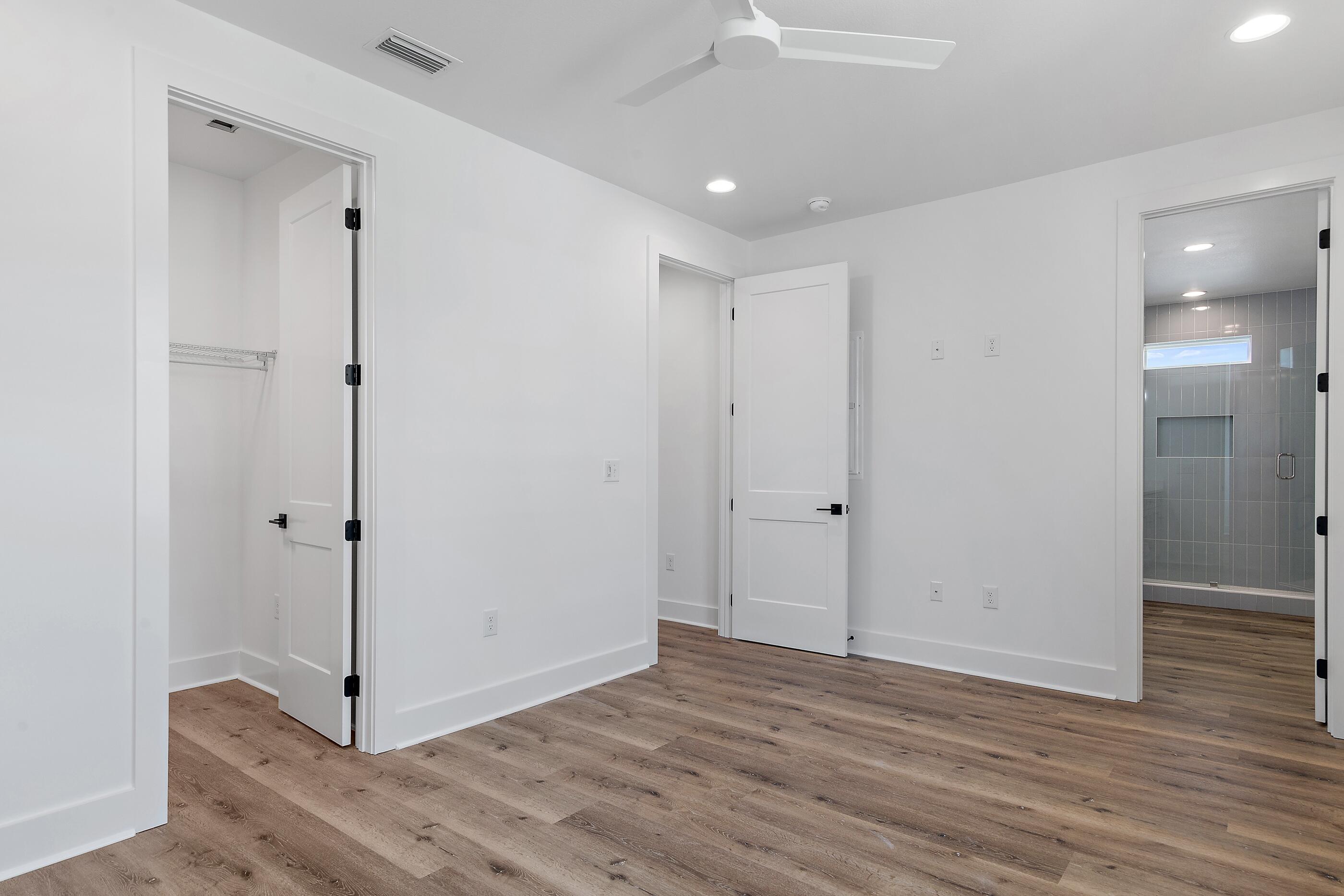 ENCHANTED ESTATES - Residential Lease