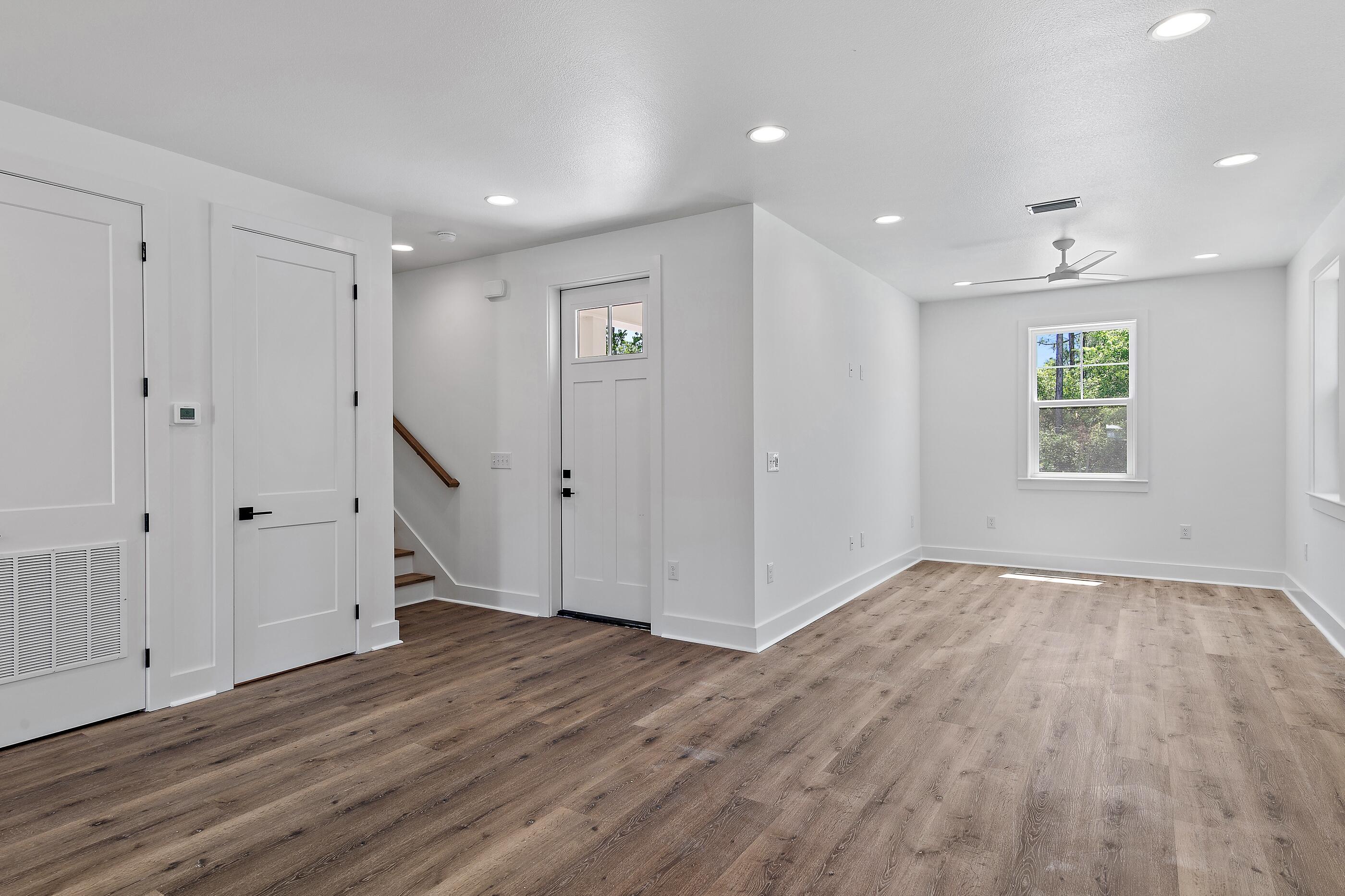 ENCHANTED ESTATES - Residential Lease