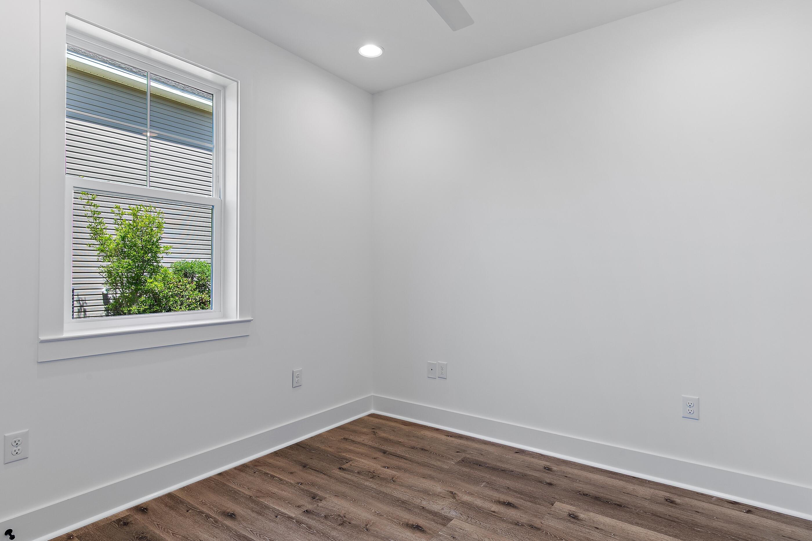 ENCHANTED ESTATES - Residential Lease