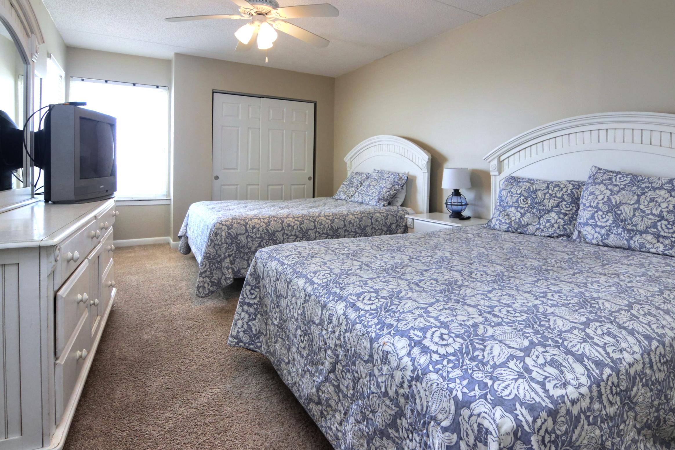 ISLAND ECHO CONDO - Residential