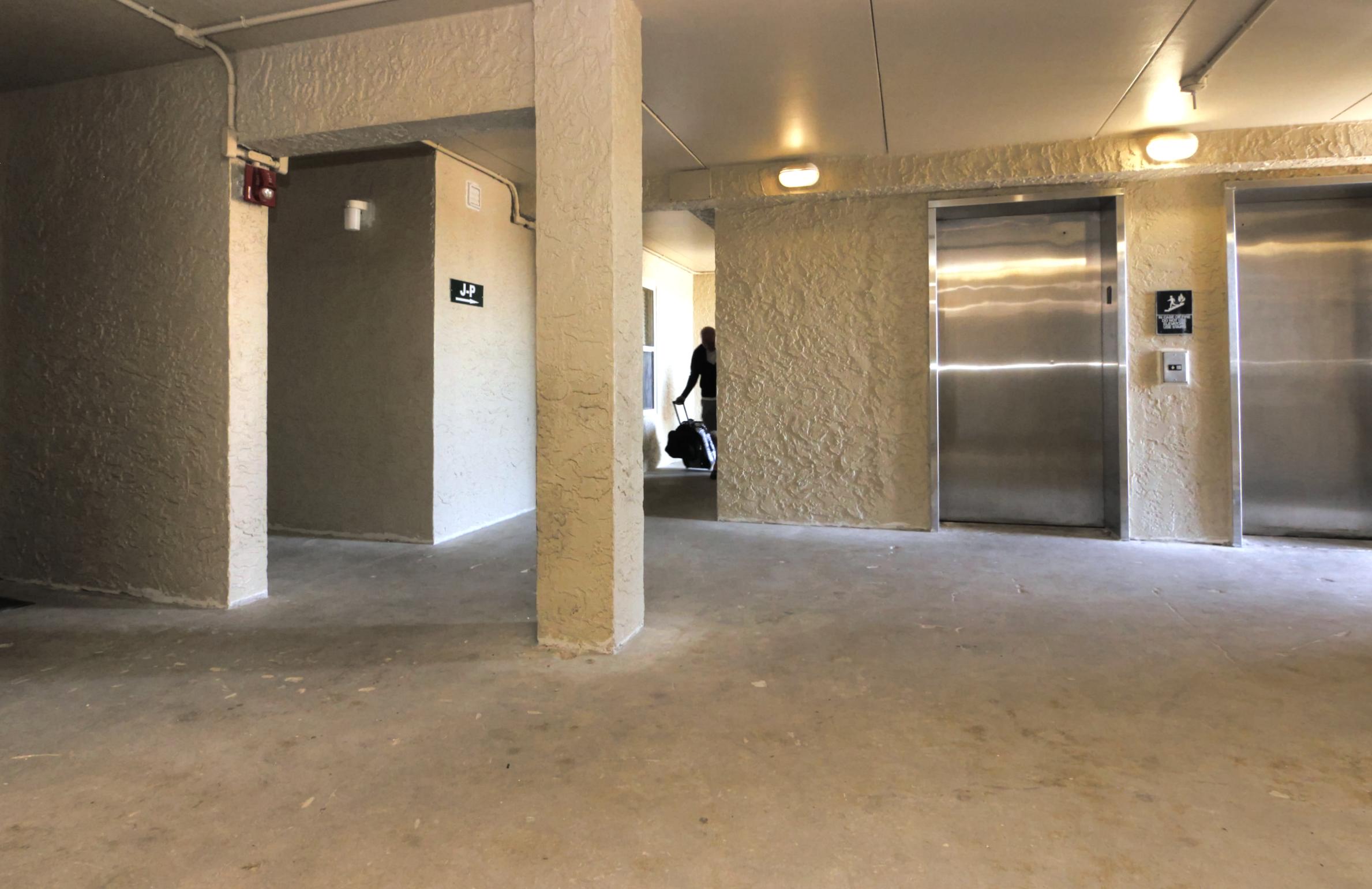 ISLAND ECHO CONDO - Residential