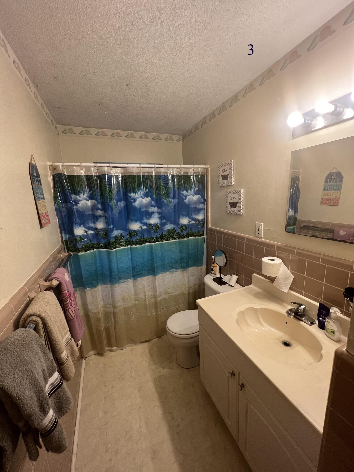 BEG SW COR LOT 30 N 40 FT E 33 FT FOR POB N 130 FT E 75 FT S 130 FT W 75 FT TO POB - Residential