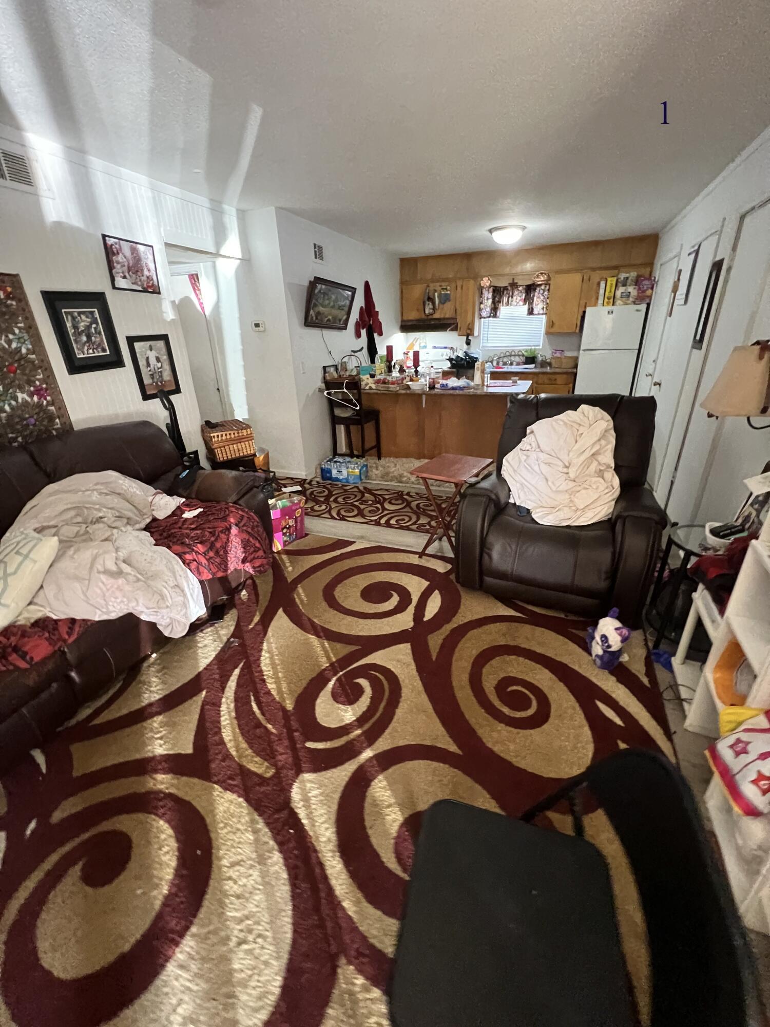 BEG SW COR LOT 30 N 40 FT E 33 FT FOR POB N 130 FT E 75 FT S 130 FT W 75 FT TO POB - Residential