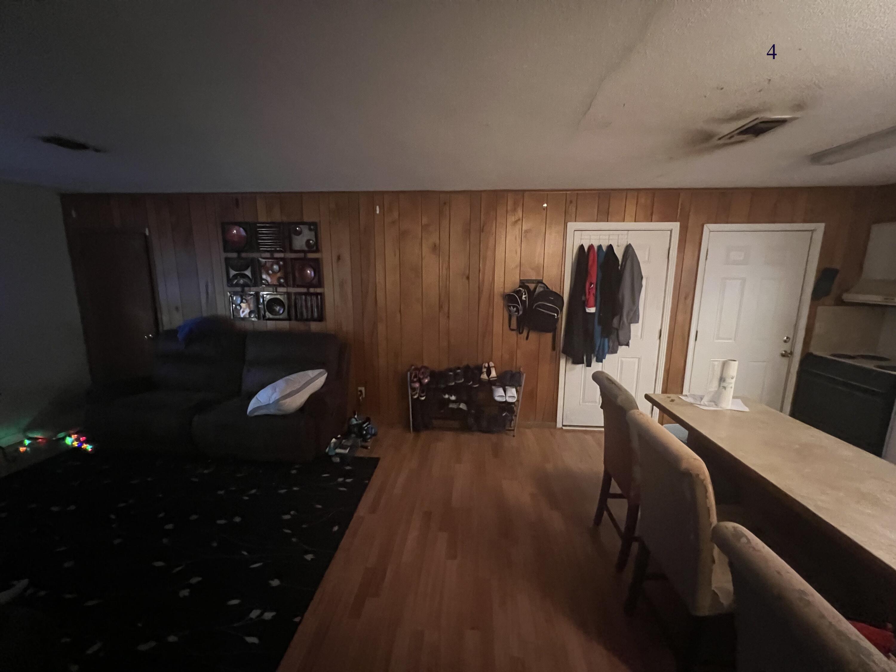 BEG SW COR LOT 30 N 40 FT E 33 FT FOR POB N 130 FT E 75 FT S 130 FT W 75 FT TO POB - Residential