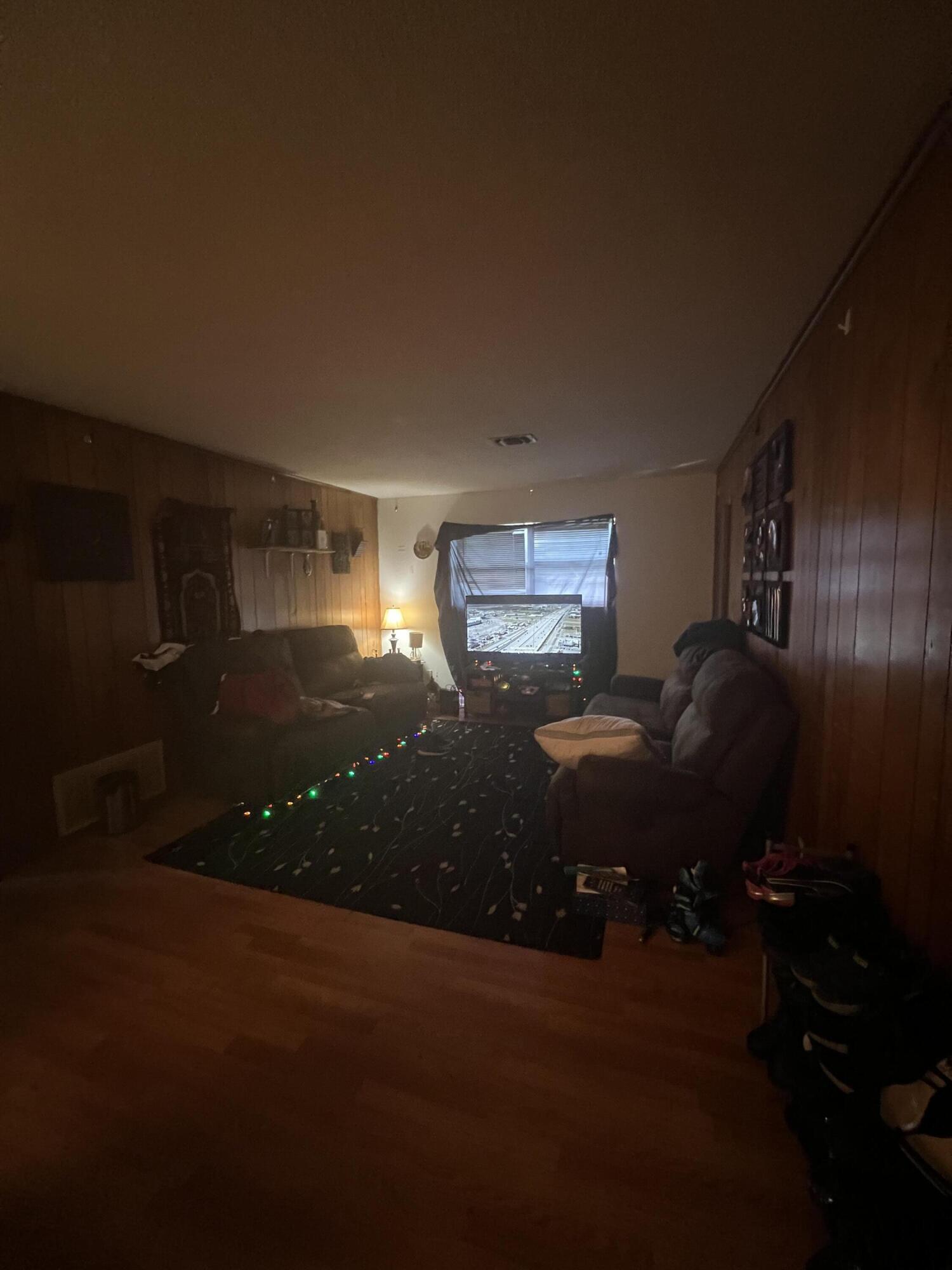 BEG SW COR LOT 30 N 40 FT E 33 FT FOR POB N 130 FT E 75 FT S 130 FT W 75 FT TO POB - Residential