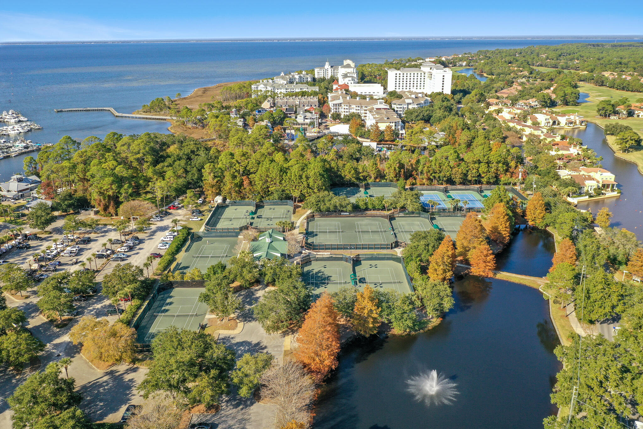 CRYSTAL LAKE PHASE I - Residential