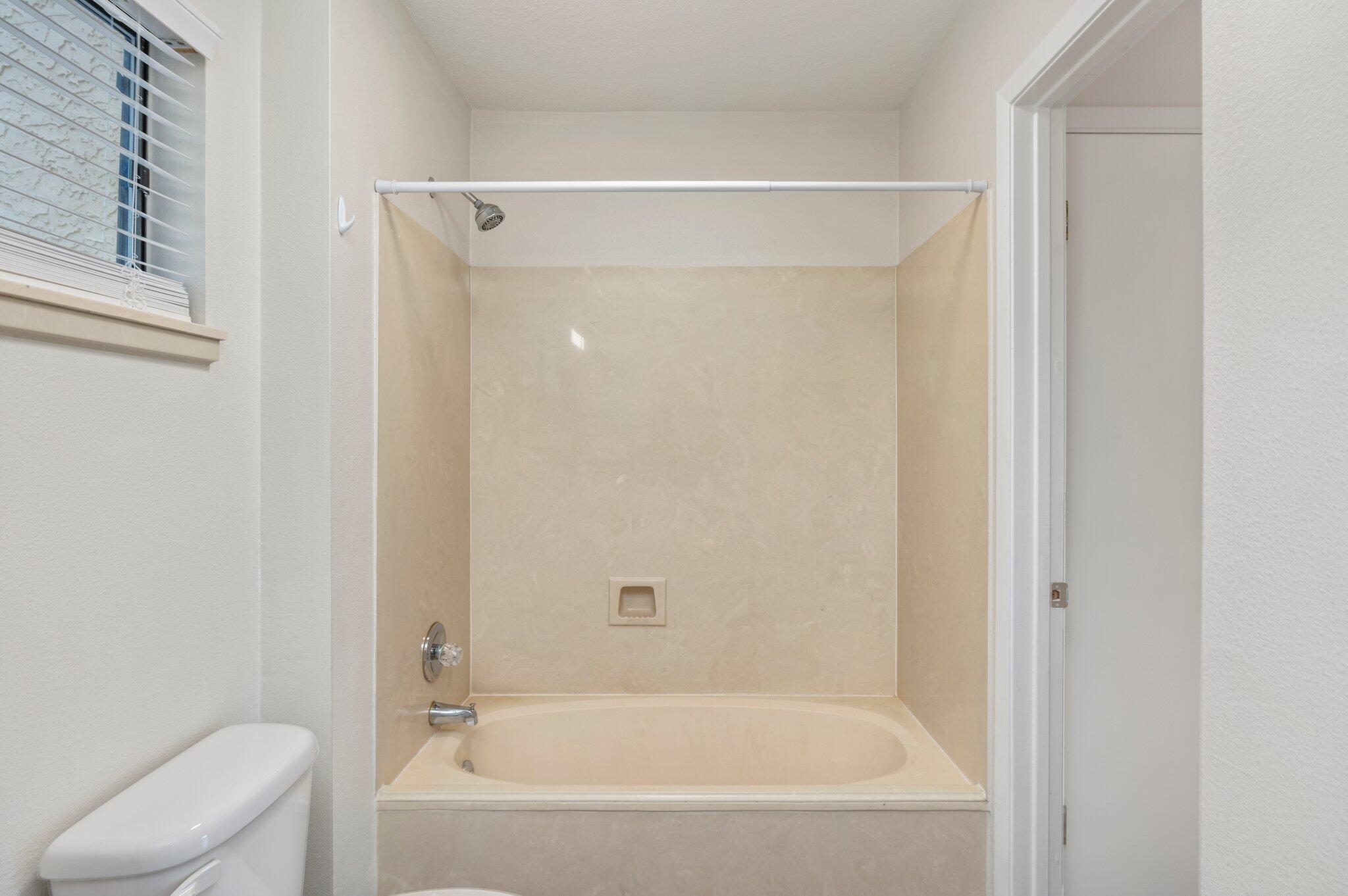 MARINA VILLAS CONDO AT BLUEWATER BAY - Residential Lease