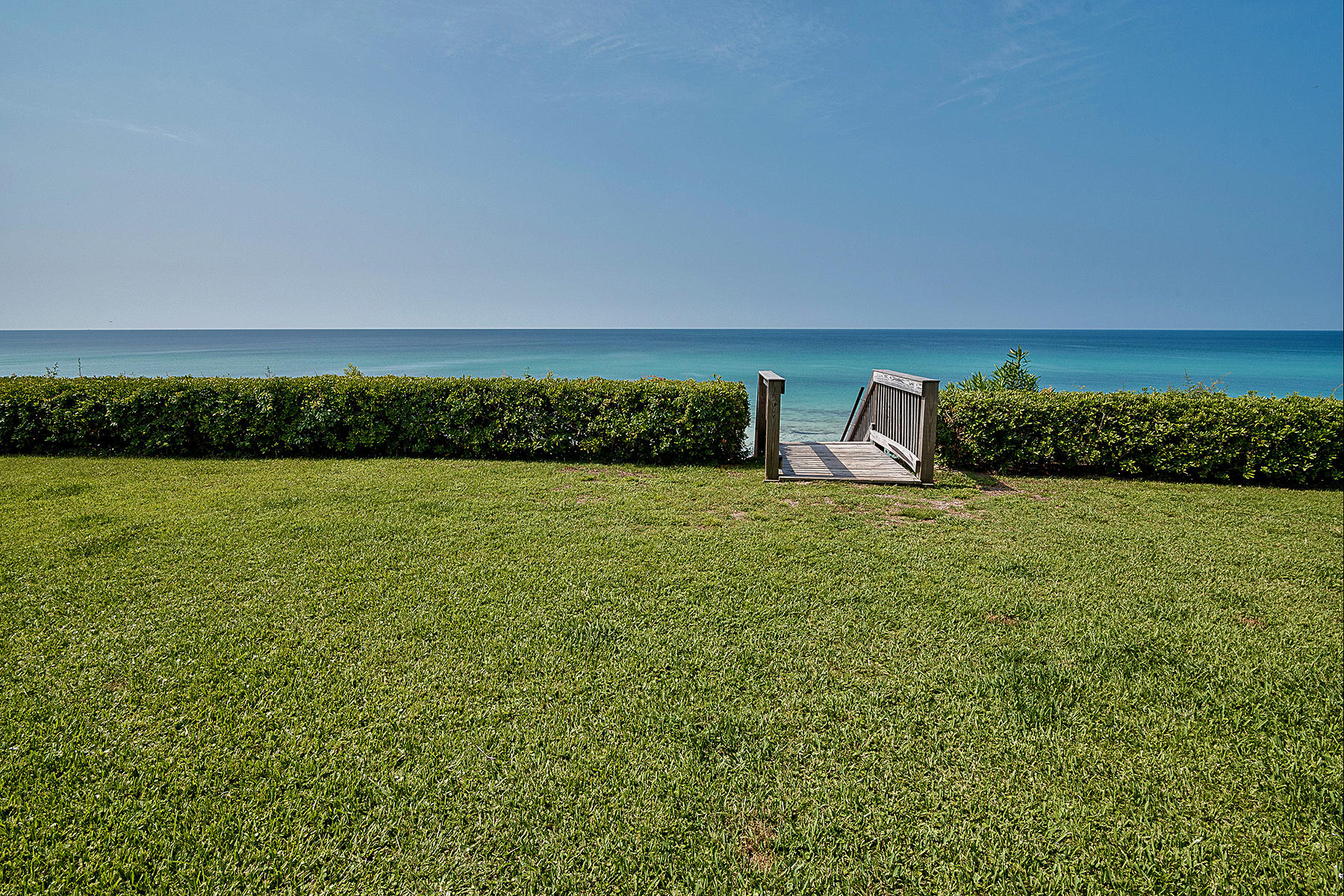 SEA SHADOWS T/H - Residential