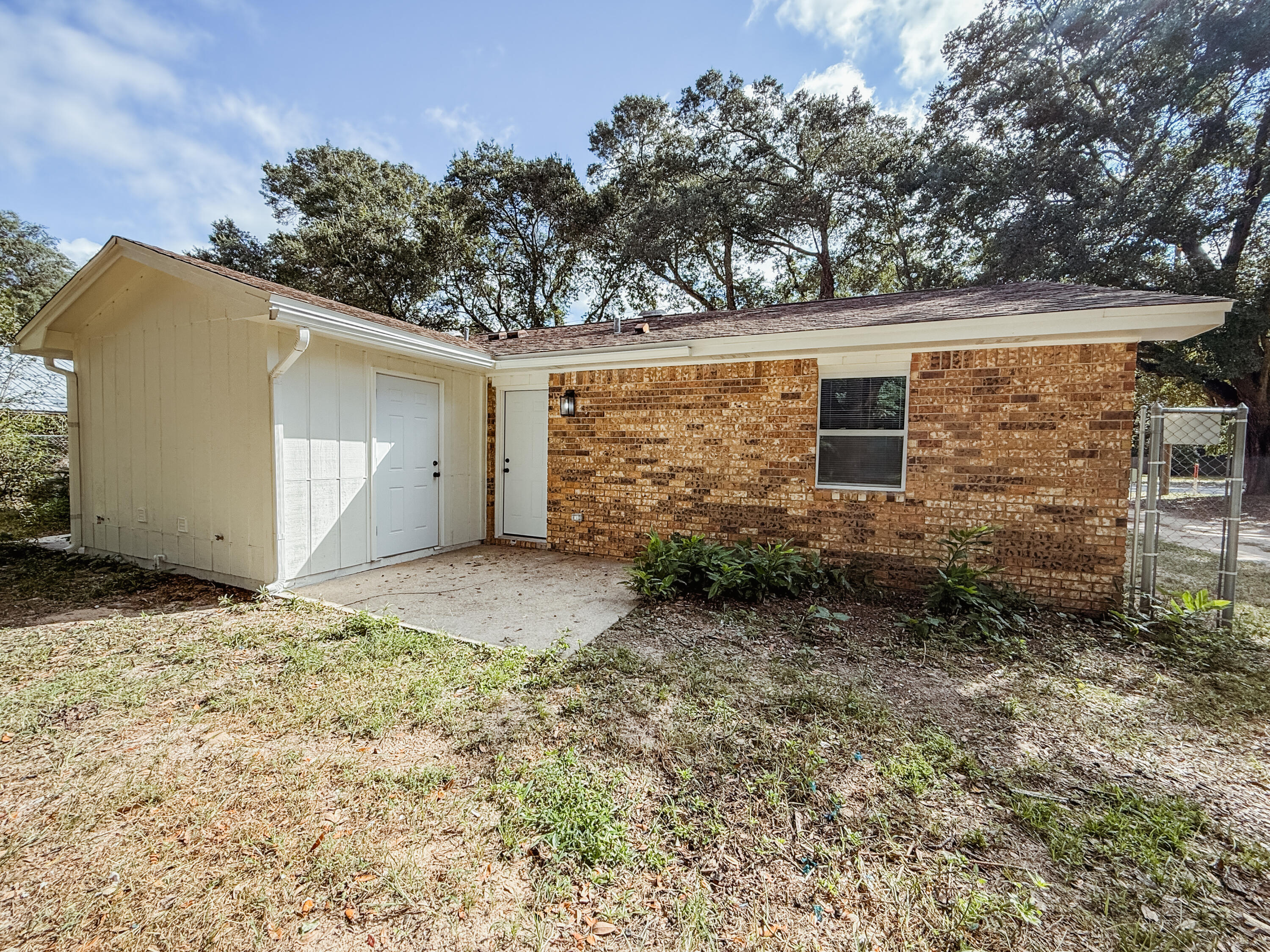 FOX RUN - Residential Lease