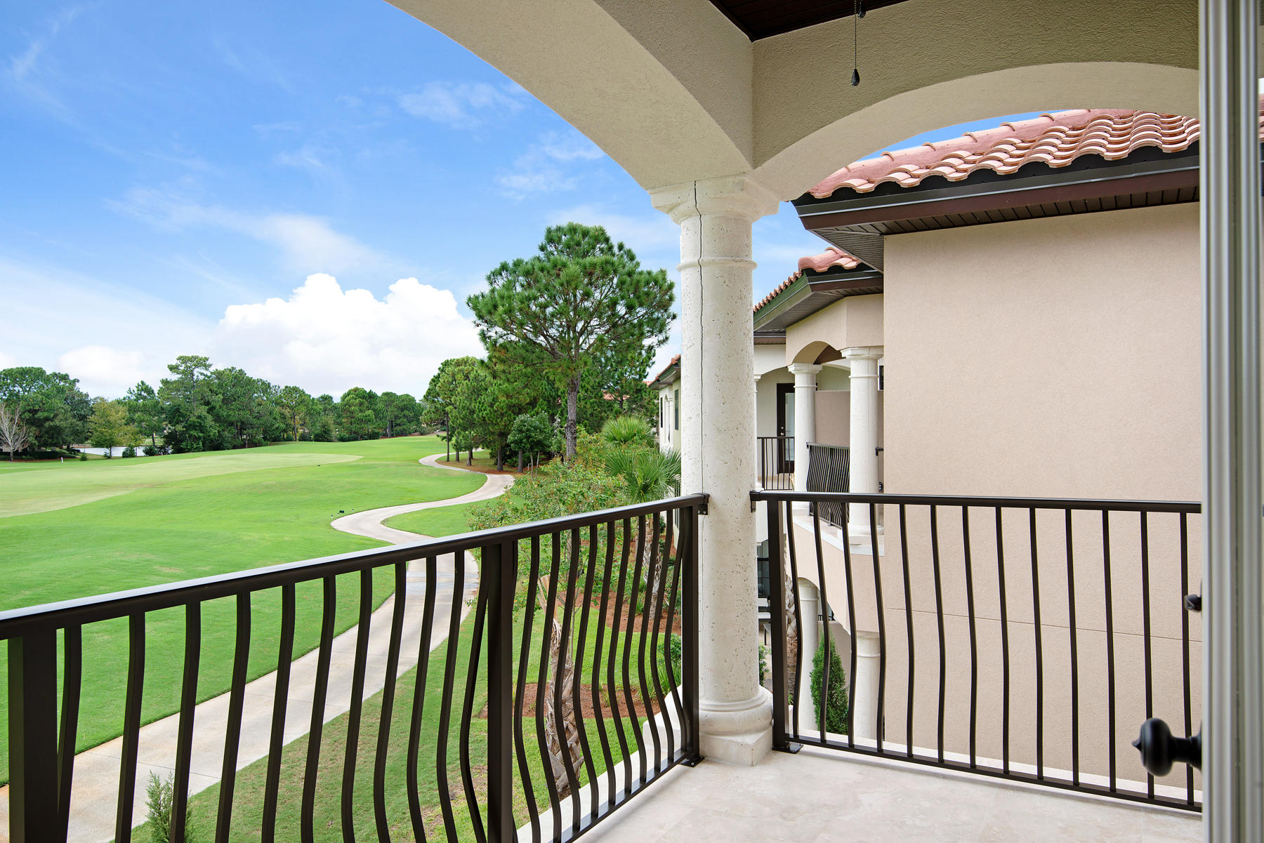 VILLA LAGO - Residential