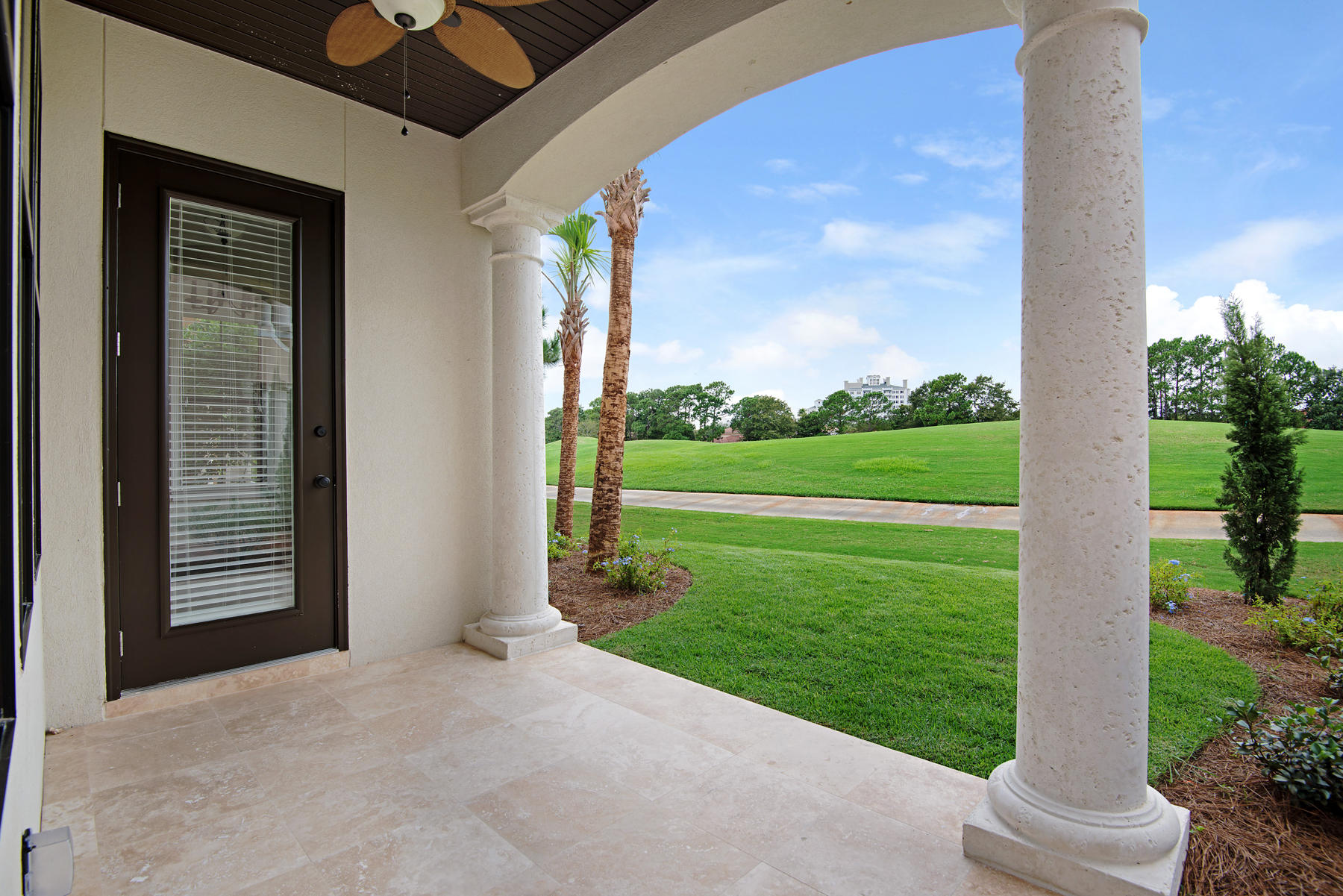 VILLA LAGO - Residential