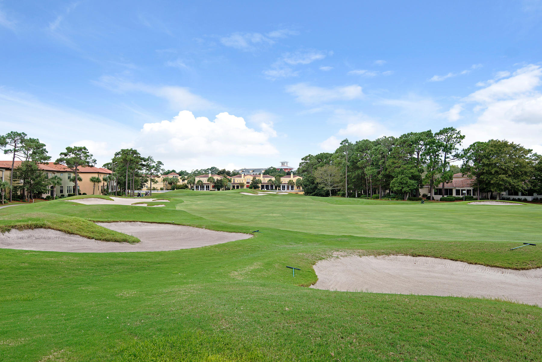 VILLA LAGO - Residential