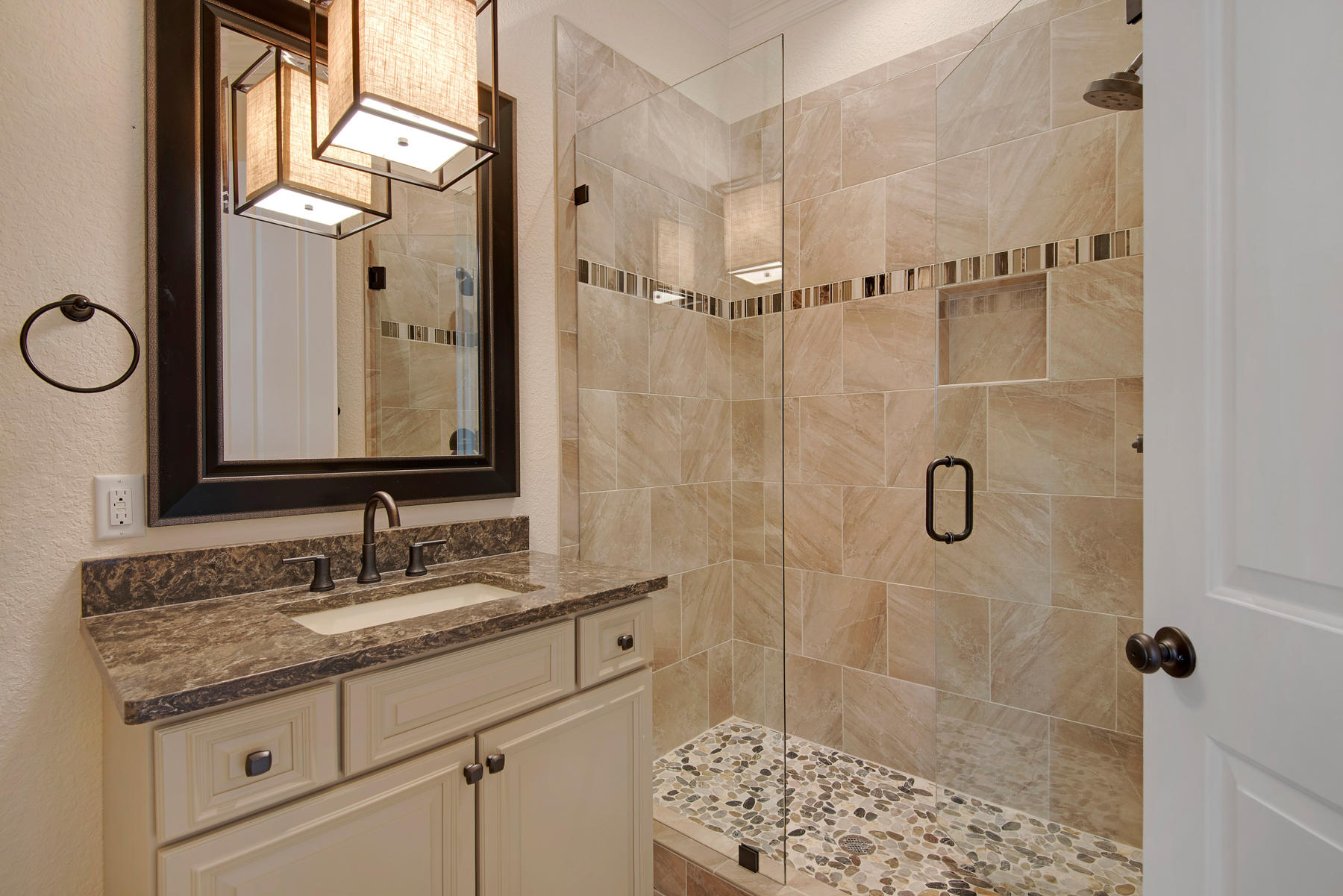 VILLA LAGO - Residential