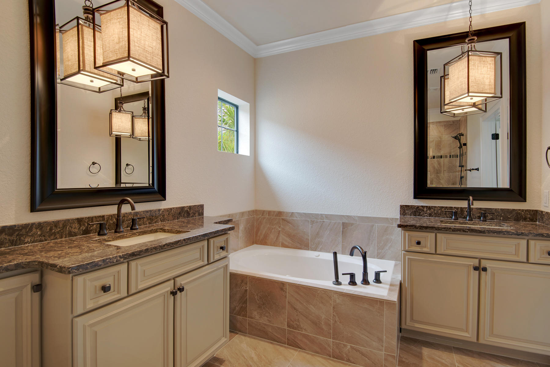 VILLA LAGO - Residential