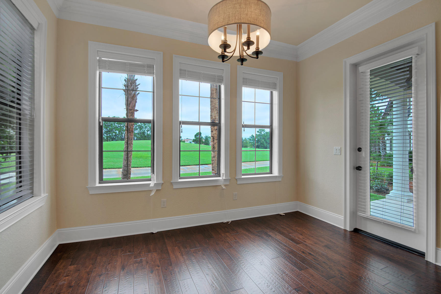 VILLA LAGO - Residential